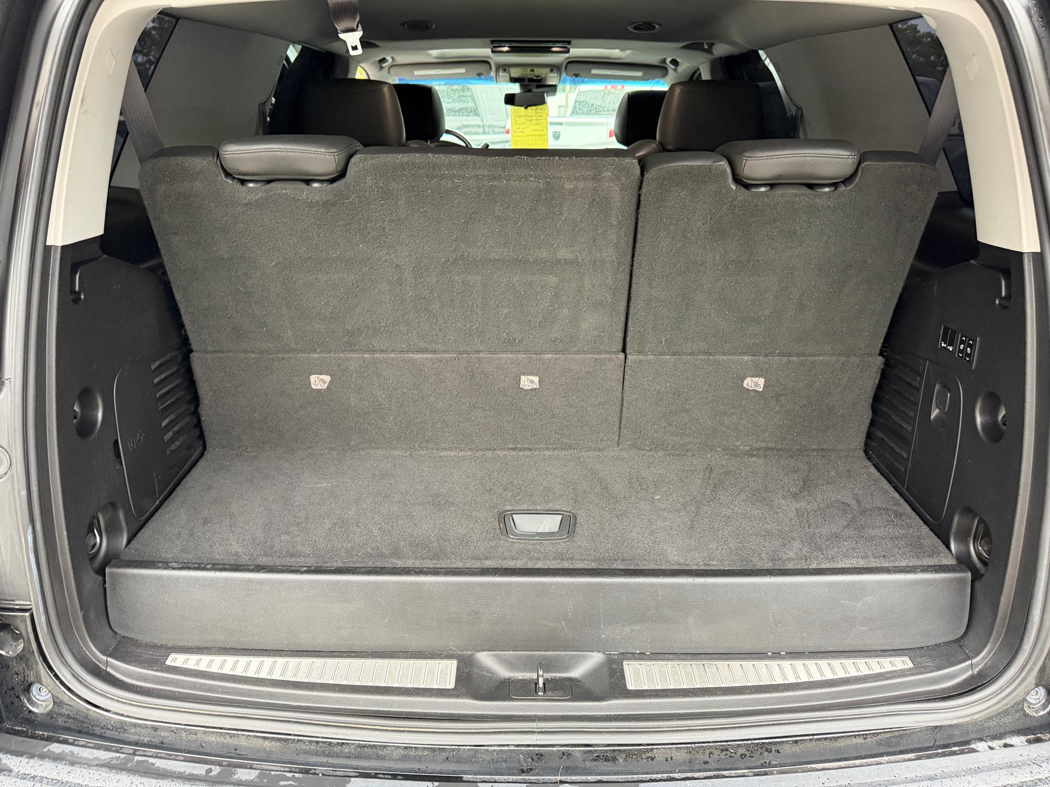 Cadillac Escalade 4WD 4dr Premium Luxury 2017