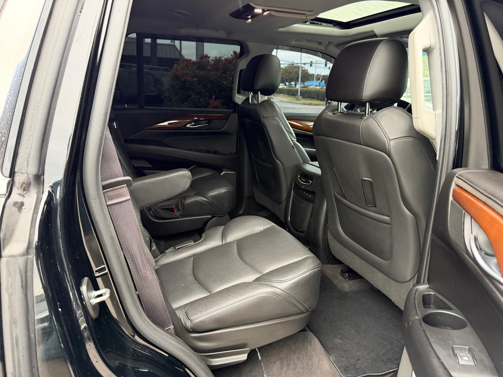 Cadillac Escalade 4WD 4dr Premium Luxury 2017