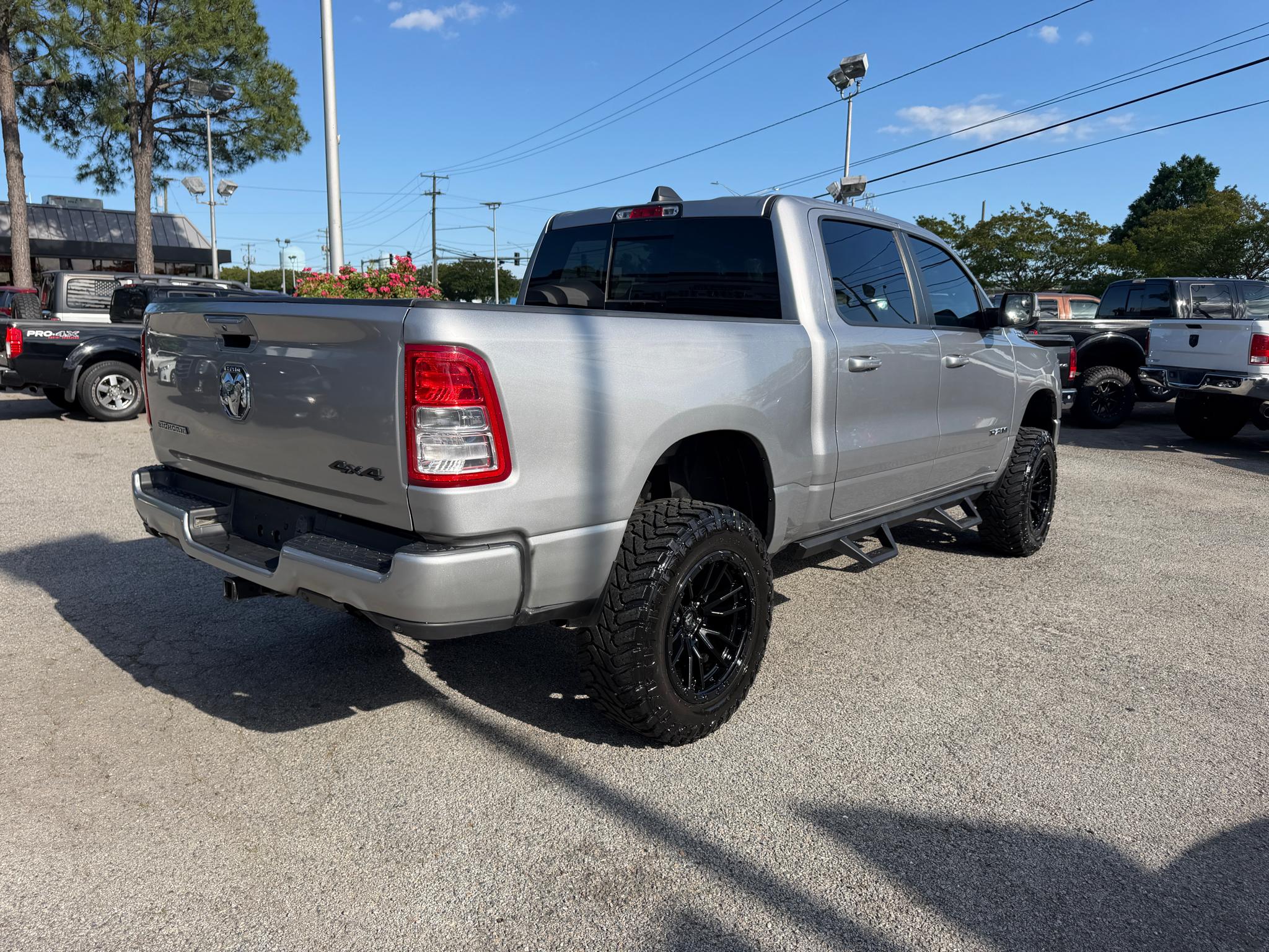 RAM 1500 Big Horn/Lone Star 4x4 Crew Cab 5'7" Box 2019