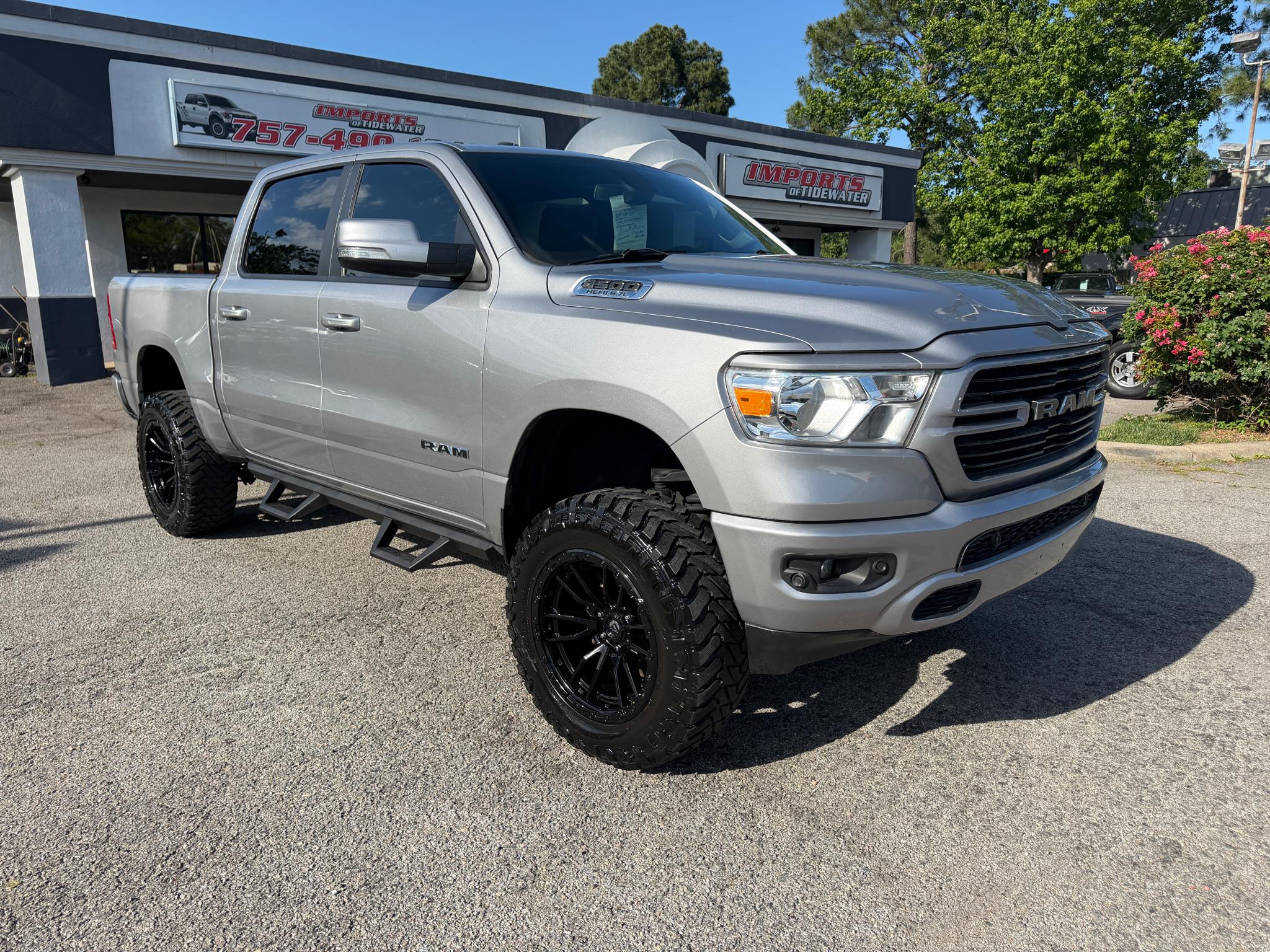 RAM 1500 Big Horn/Lone Star 4x4 Crew Cab 5'7" Box 2019