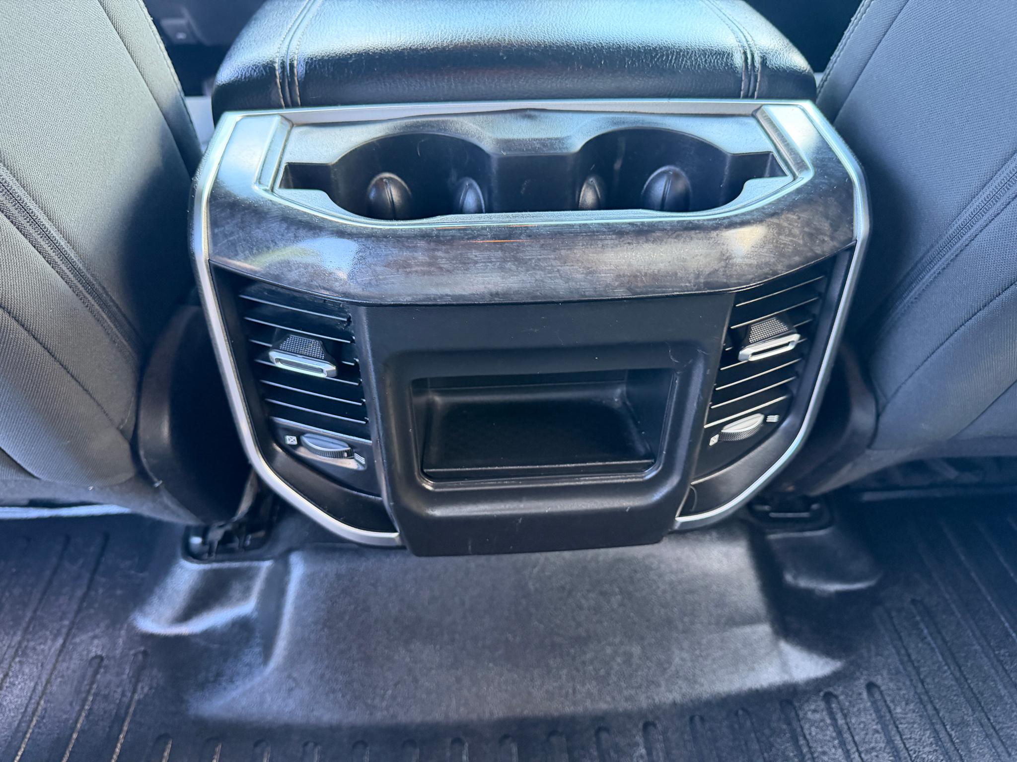 RAM 1500 Big Horn/Lone Star 4x4 Crew Cab 5'7" Box 2019