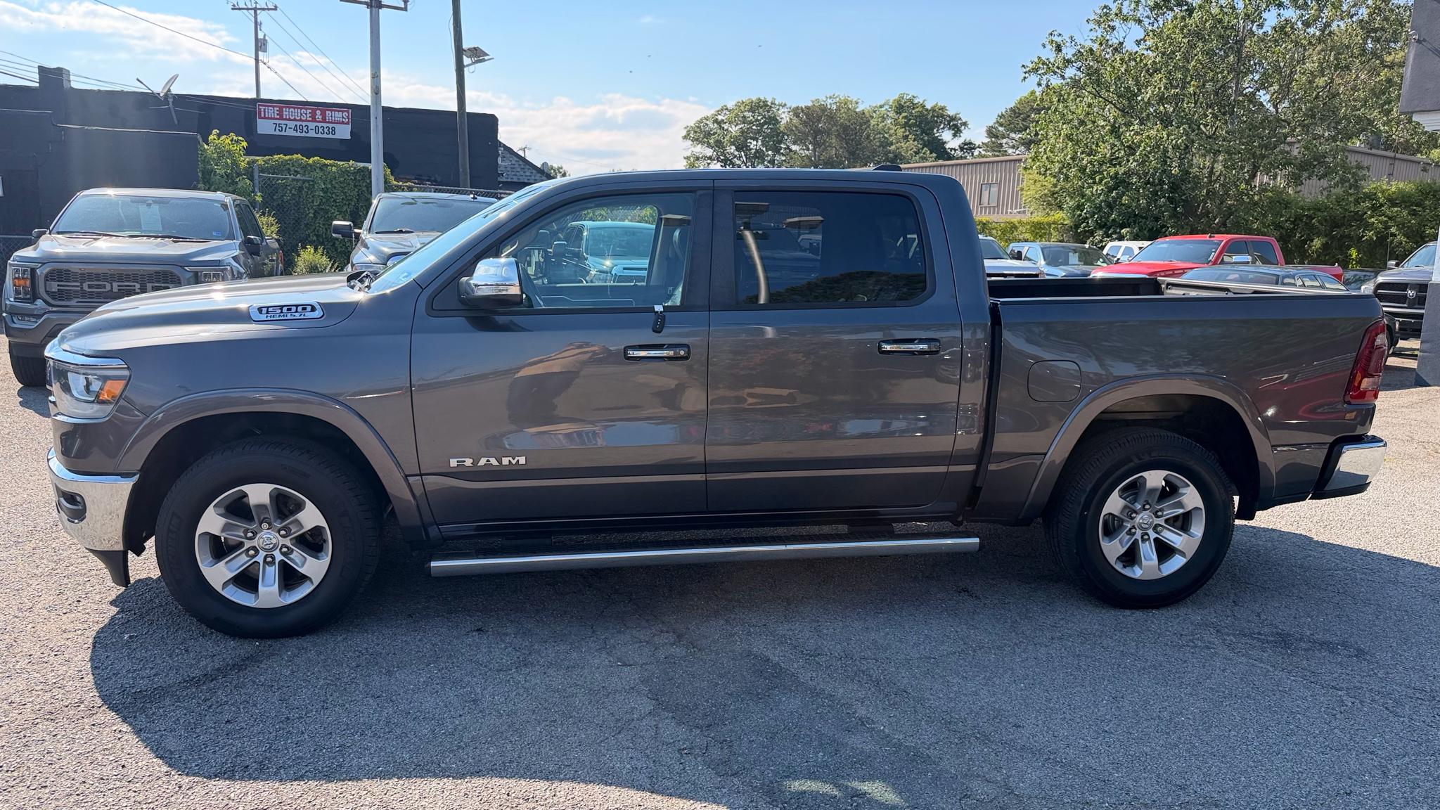 RAM 1500 Laramie 4x4 Crew Cab 5'7" Box 2019