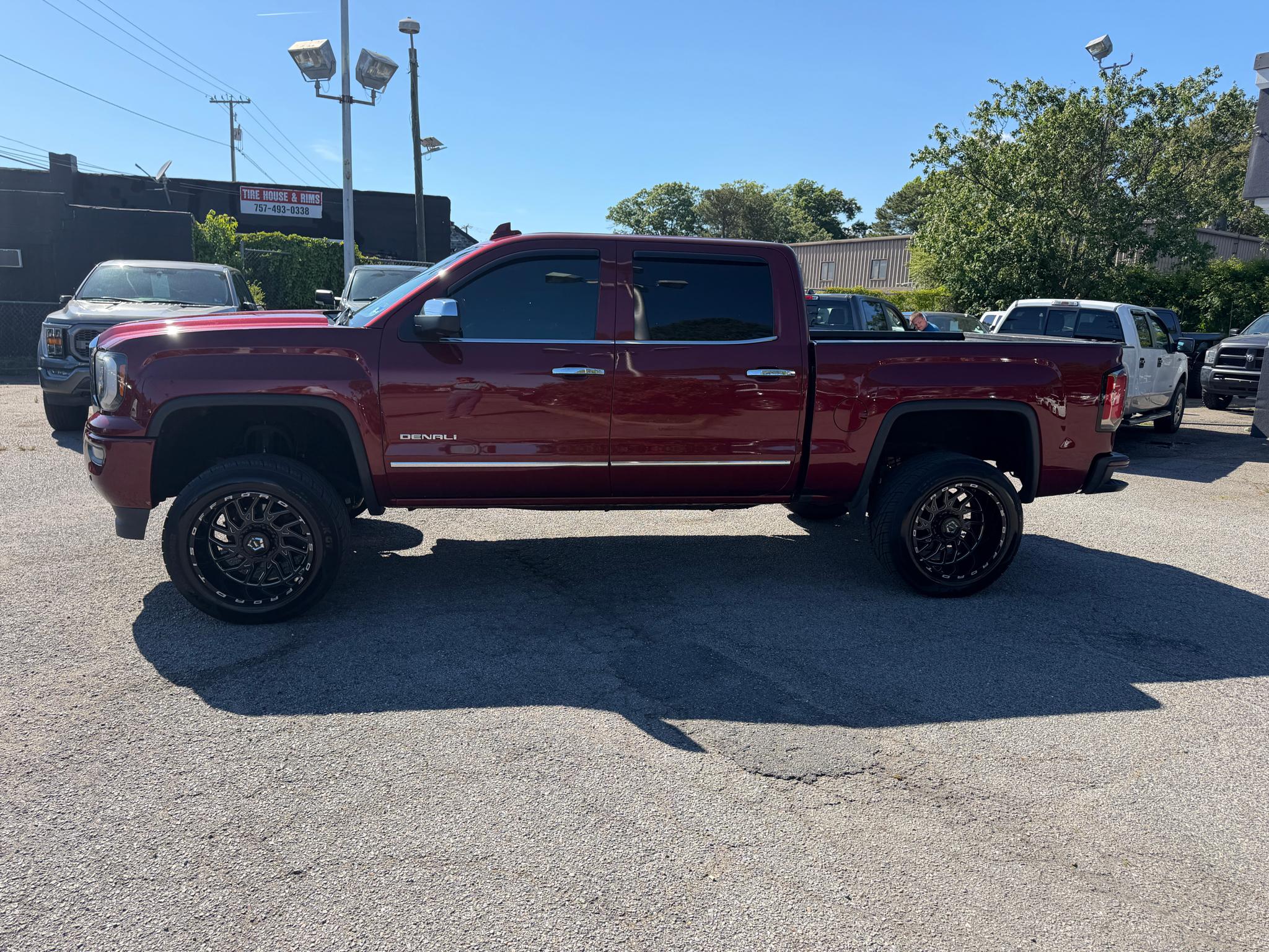 GMC Sierra 1500 4WD Crew Cab 143.5" Denali 2016