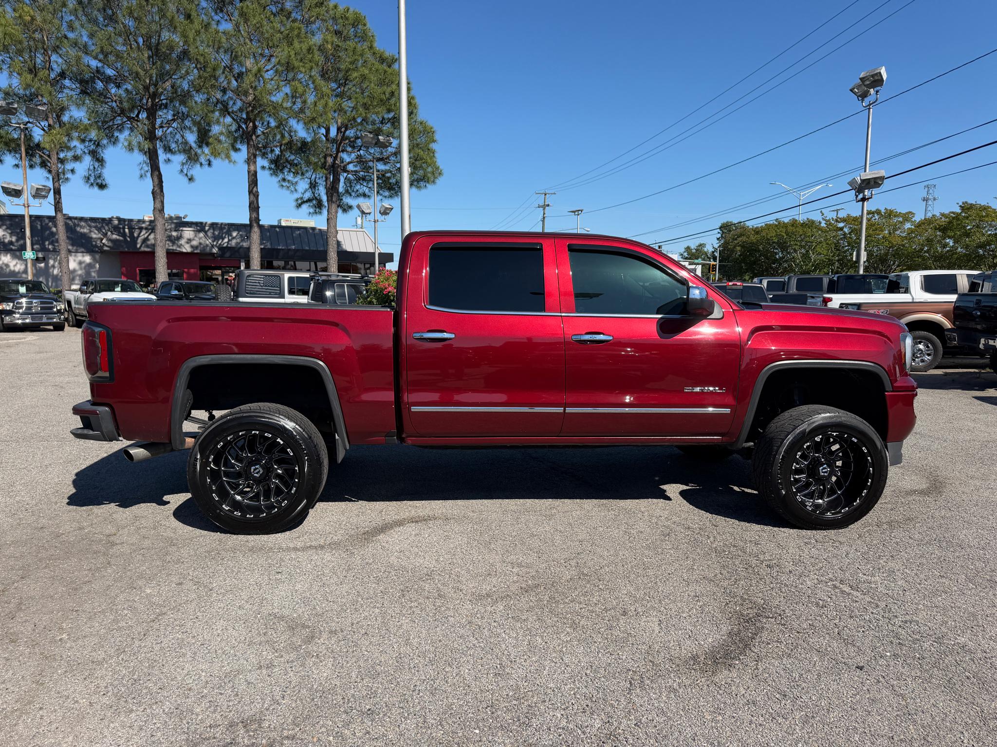 GMC Sierra 1500 4WD Crew Cab 143.5" Denali 2016