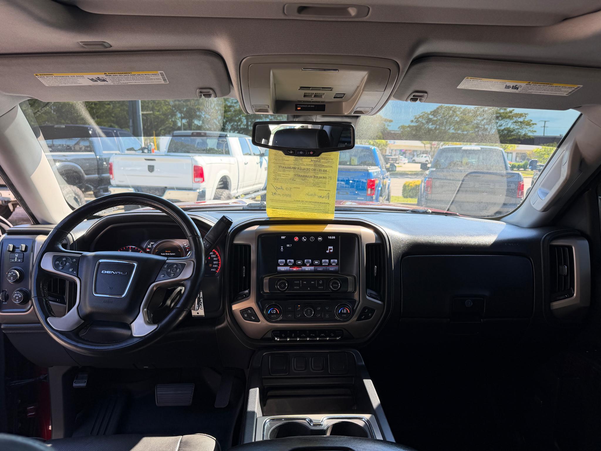 GMC Sierra 1500 4WD Crew Cab 143.5" Denali 2016