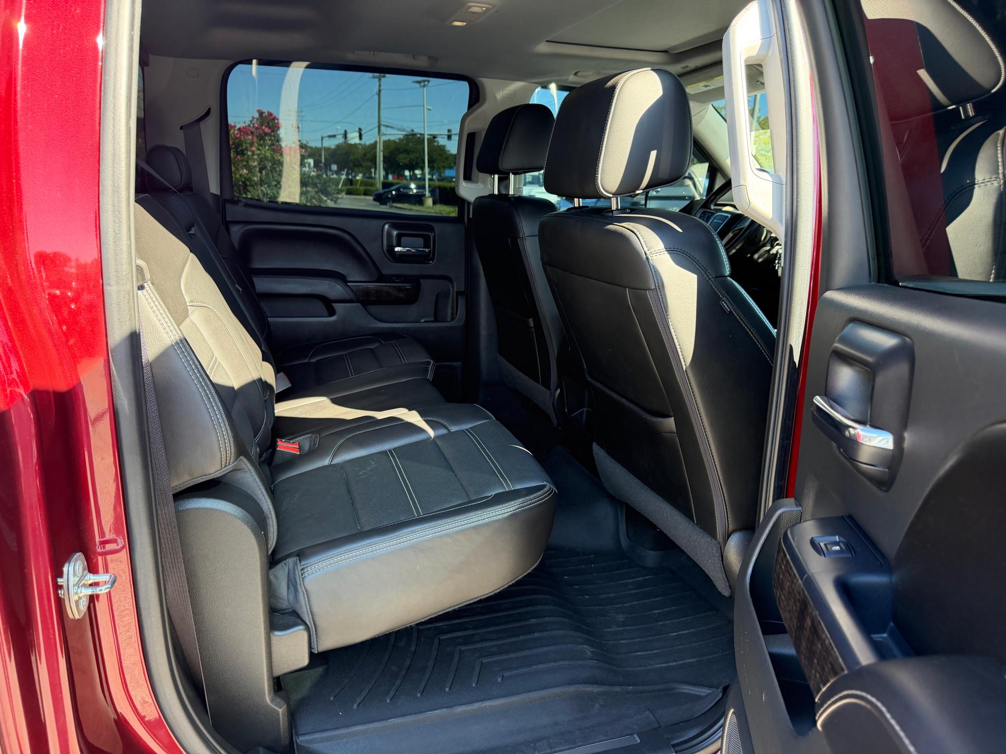 GMC Sierra 1500 4WD Crew Cab 143.5" Denali 2016