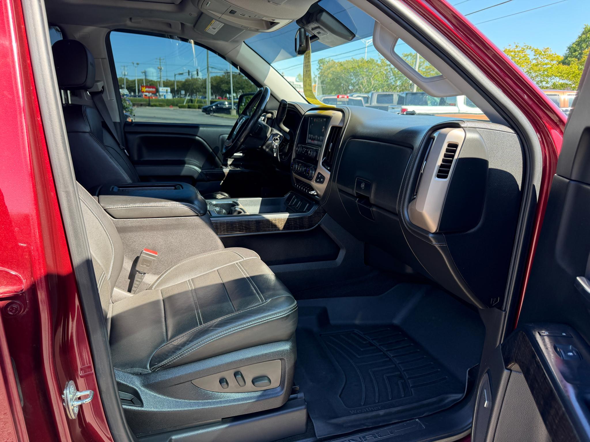 GMC Sierra 1500 4WD Crew Cab 143.5" Denali 2016