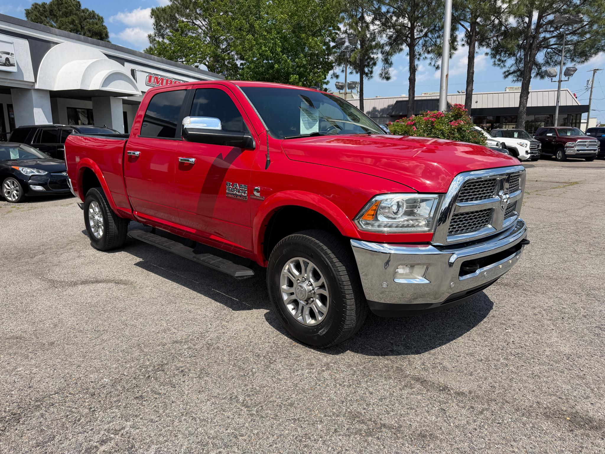 RAM 2500 Laramie 4x4 Crew Cab 6'4" Box 2017