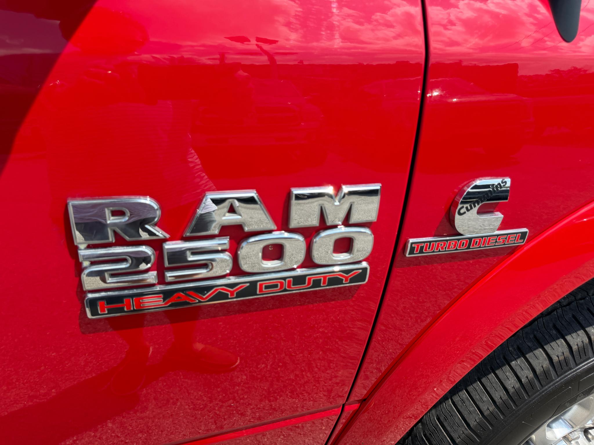RAM 2500 Laramie 4x4 Crew Cab 6'4" Box 2017