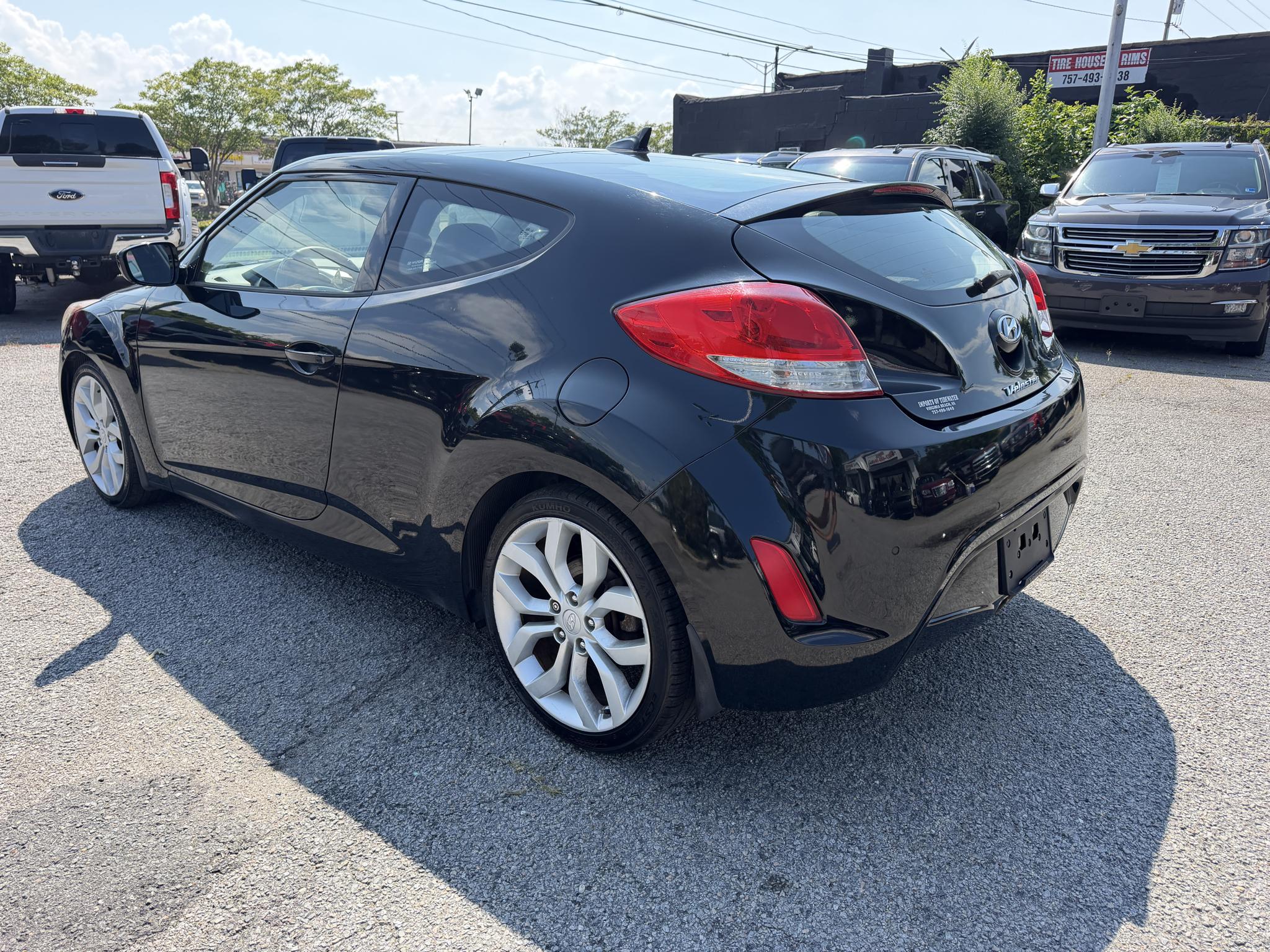 Hyundai Veloster 3dr Cpe Man w/Black Int 2013