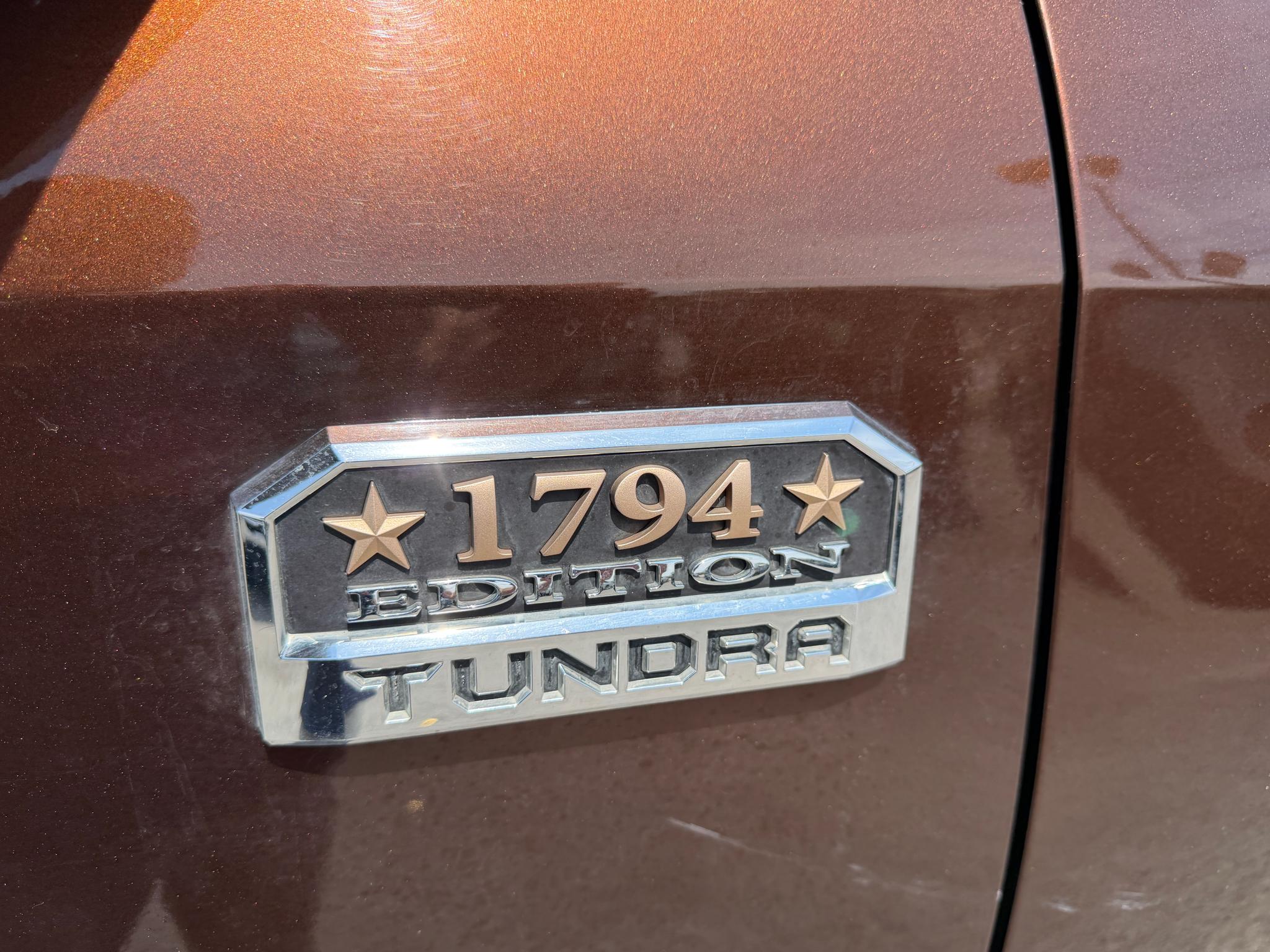 Toyota Tundra 4WD 1794 Edition CrewMax 5.5' Bed 5.7L FFV (Natl) 2017