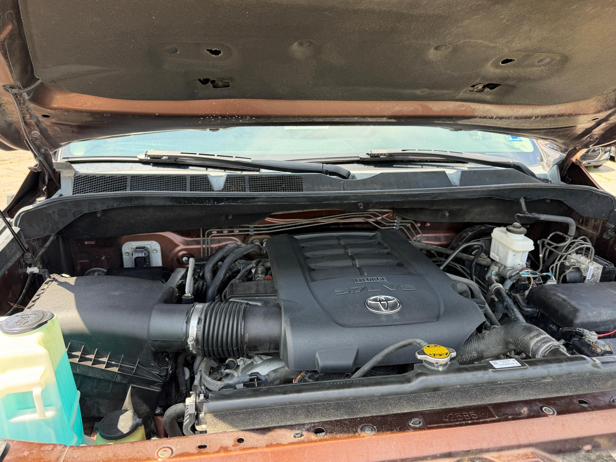 Toyota Tundra 4WD 1794 Edition CrewMax 5.5' Bed 5.7L FFV (Natl) 2017