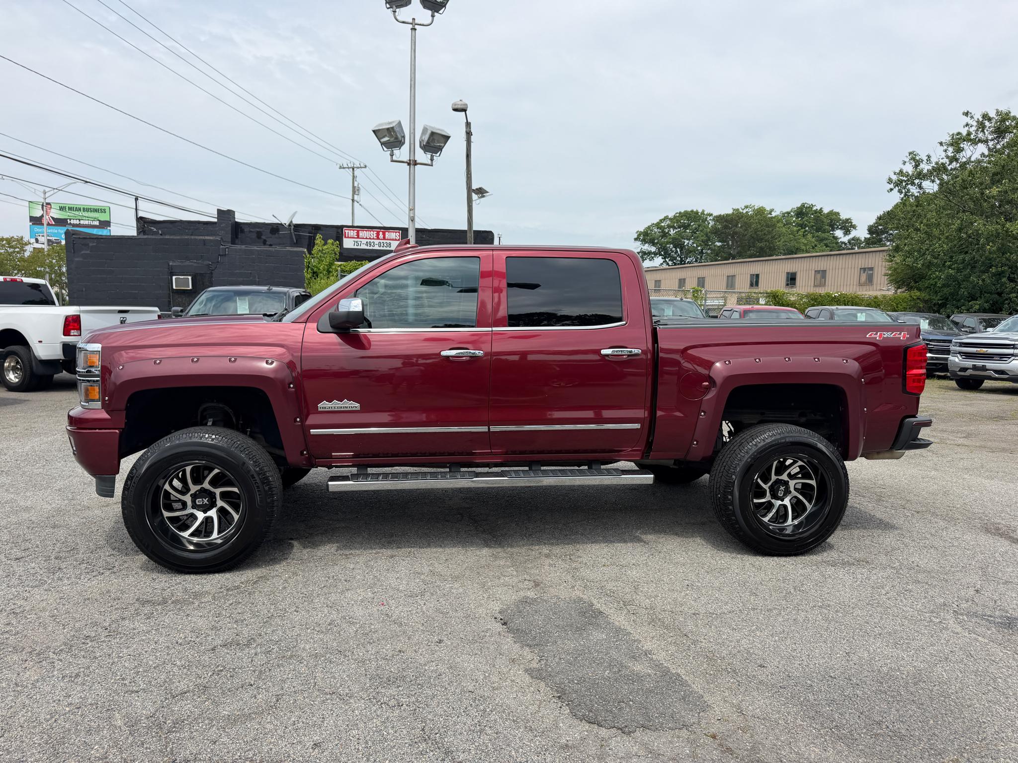 Chevrolet Silverado 1500 4WD Crew Cab 143.5" High Country 2015