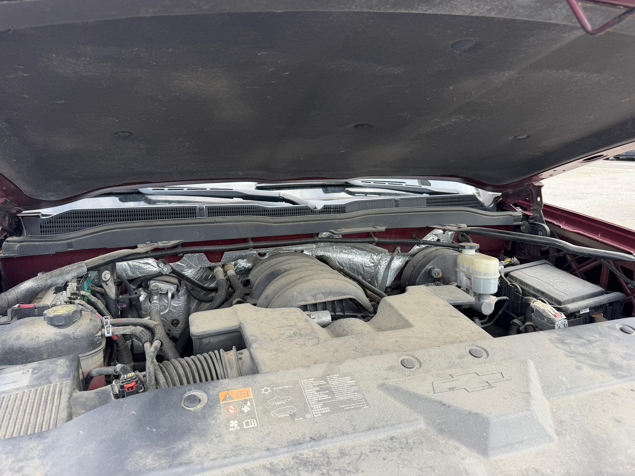 Chevrolet Silverado 1500 4WD Crew Cab 143.5" High Country 2015
