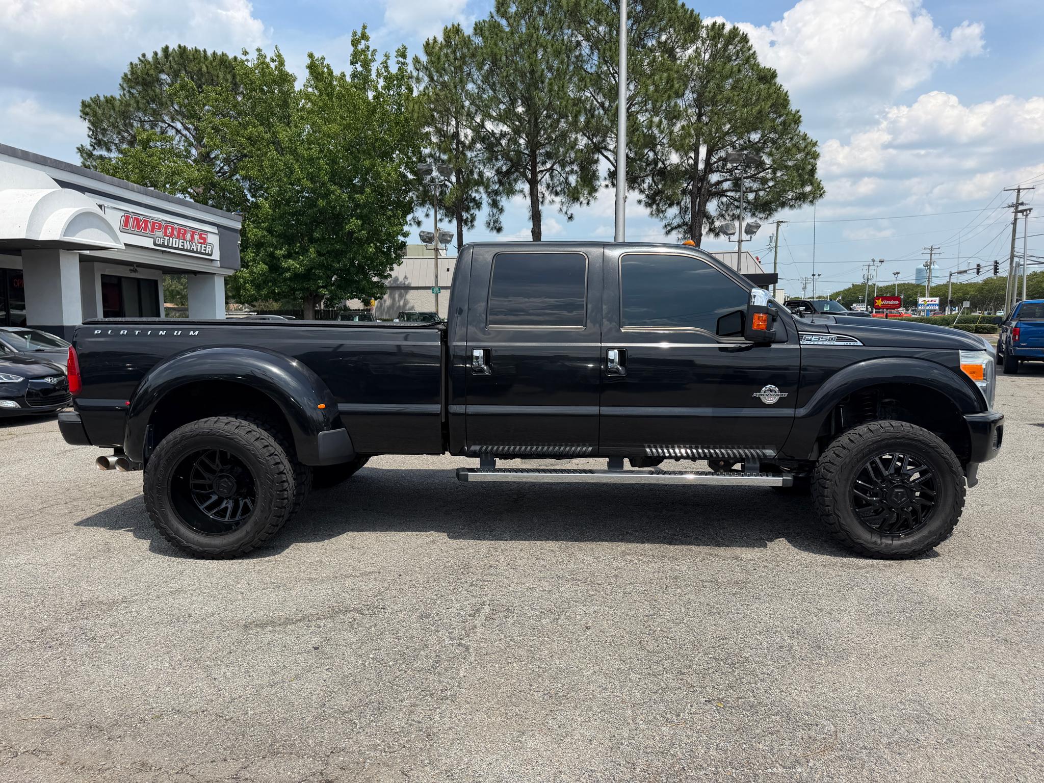 Ford Super Duty F-350 DRW 4WD Crew Cab 172" Platinum 2015