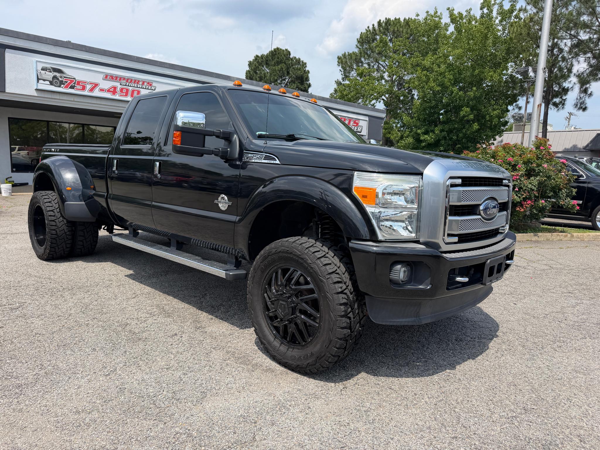 Ford Super Duty F-350 DRW 4WD Crew Cab 172" Platinum 2015