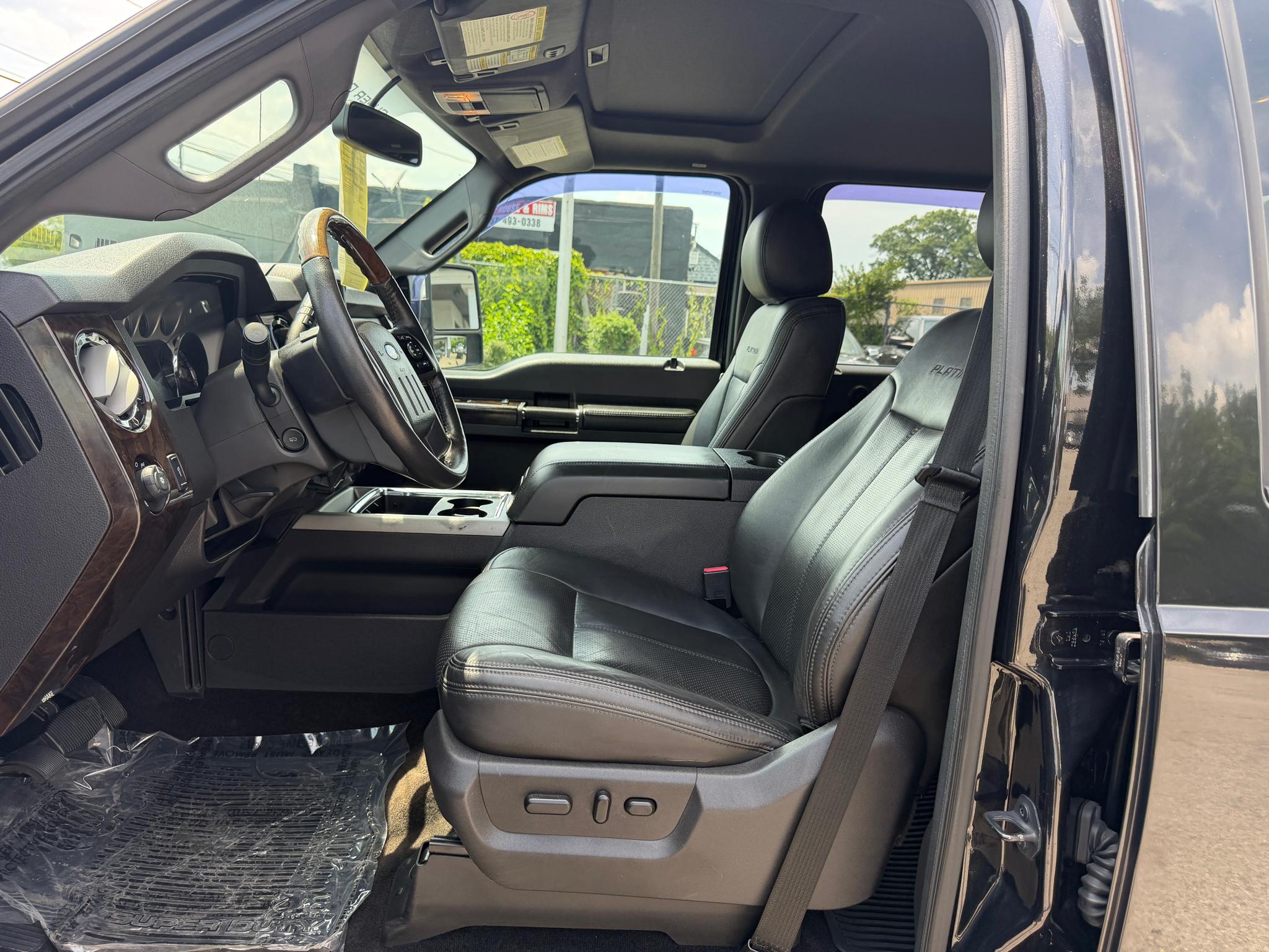 Ford Super Duty F-250 SRW 4WD Crew Cab 156" Platinum 2013