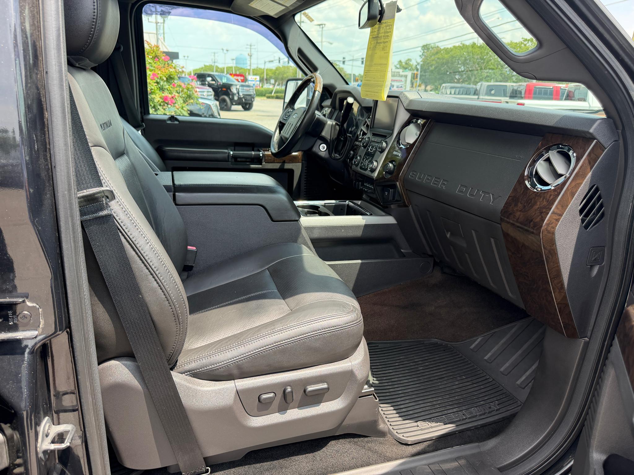 Ford Super Duty F-250 SRW 4WD Crew Cab 156" Platinum 2013
