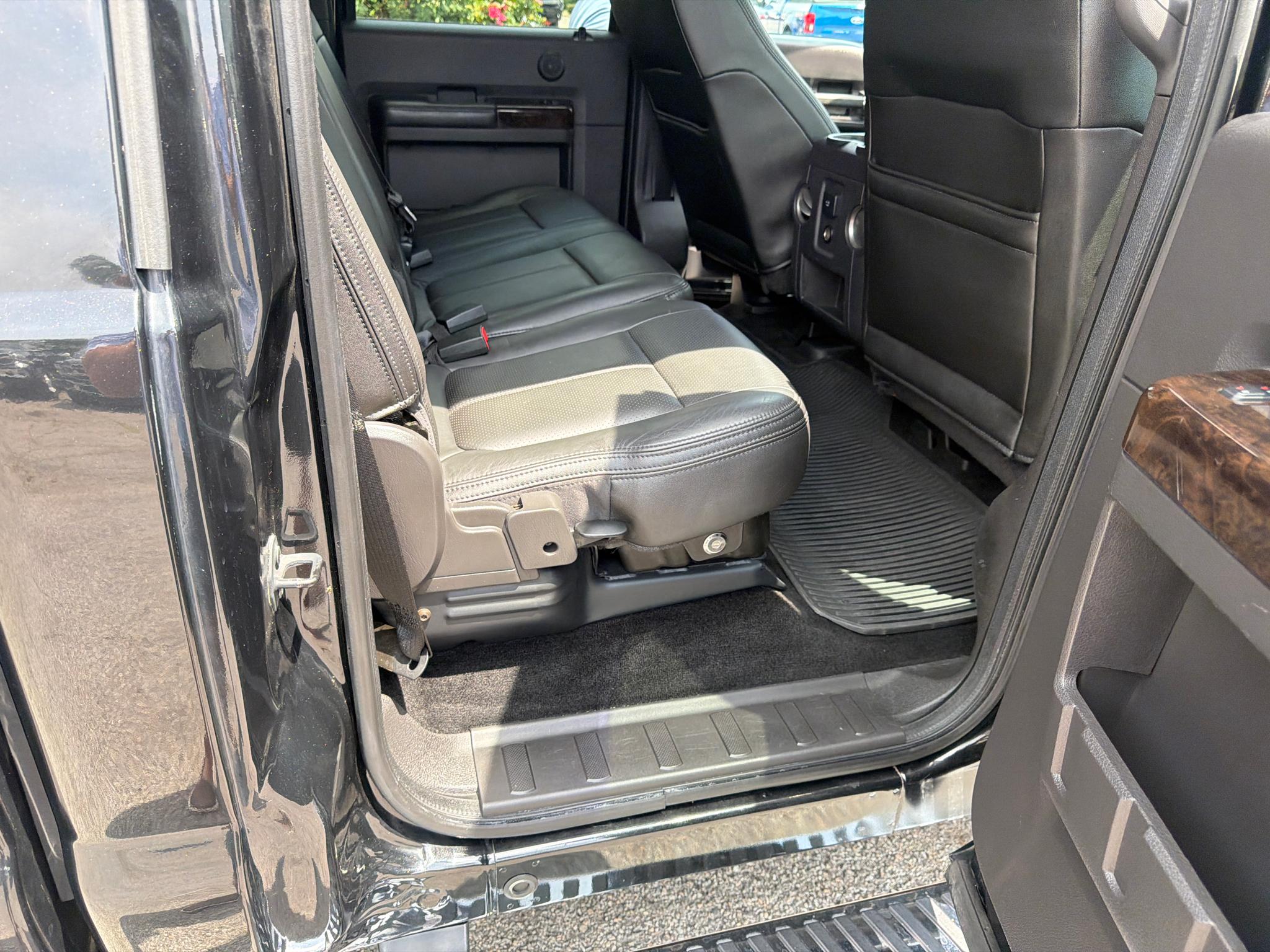 Ford Super Duty F-250 SRW 4WD Crew Cab 156" Platinum 2013