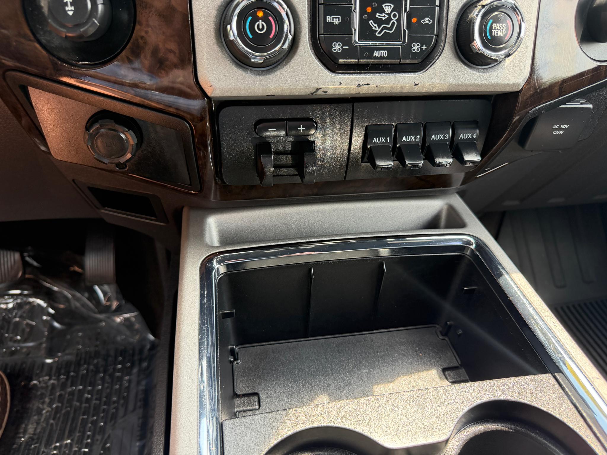 Ford Super Duty F-250 SRW 4WD Crew Cab 156" Platinum 2013
