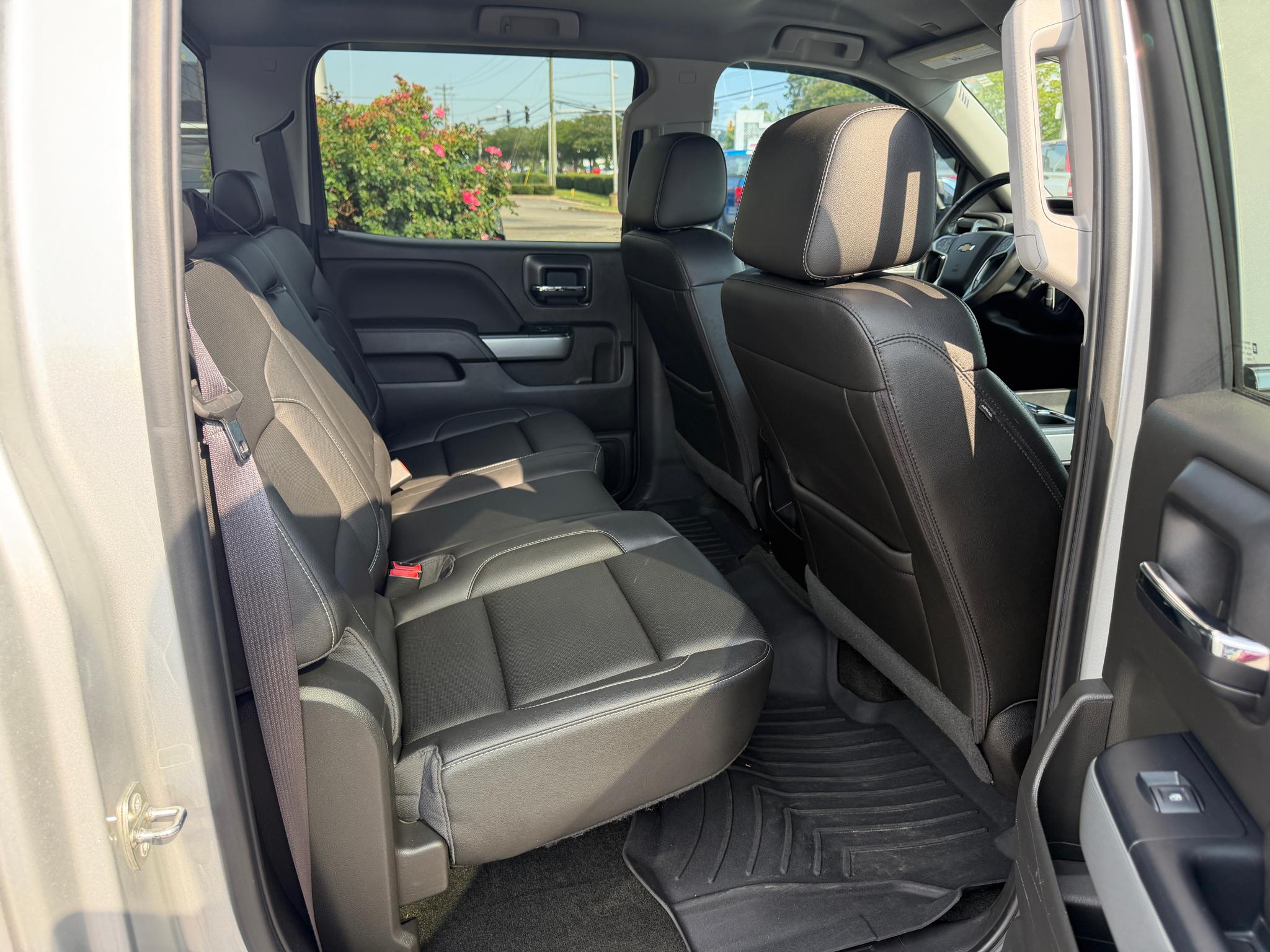 Chevrolet Silverado 1500 4WD Crew Cab 143.5" LTZ w/2LZ 2017