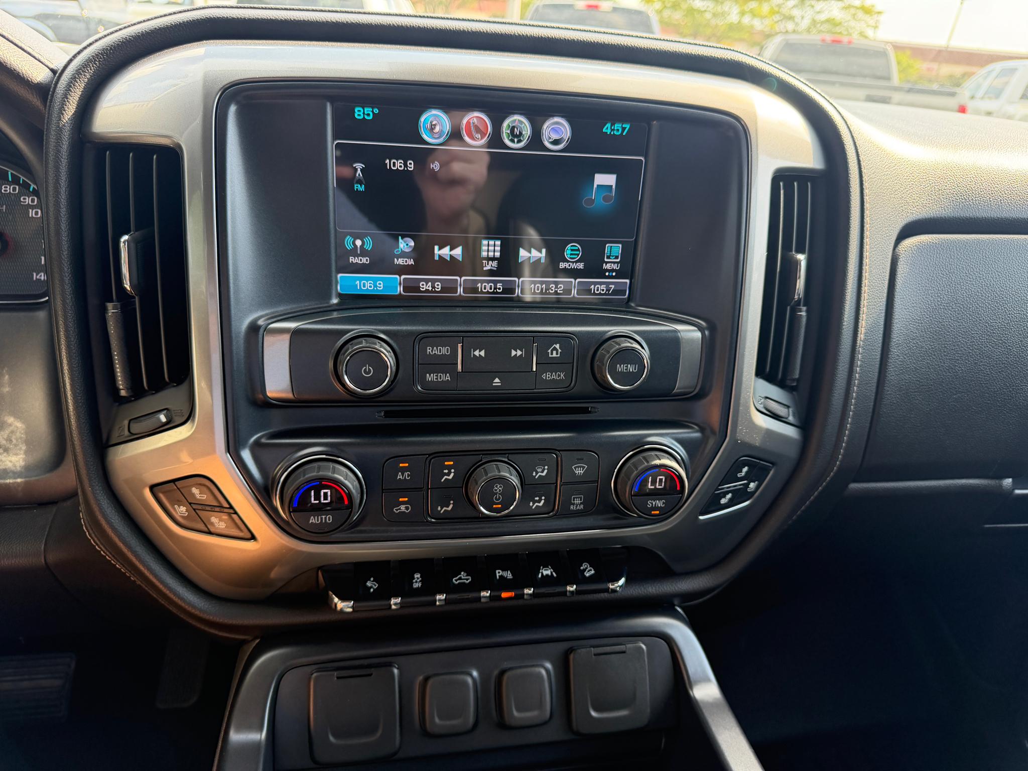 Chevrolet Silverado 1500 4WD Crew Cab 143.5" LTZ w/2LZ 2017