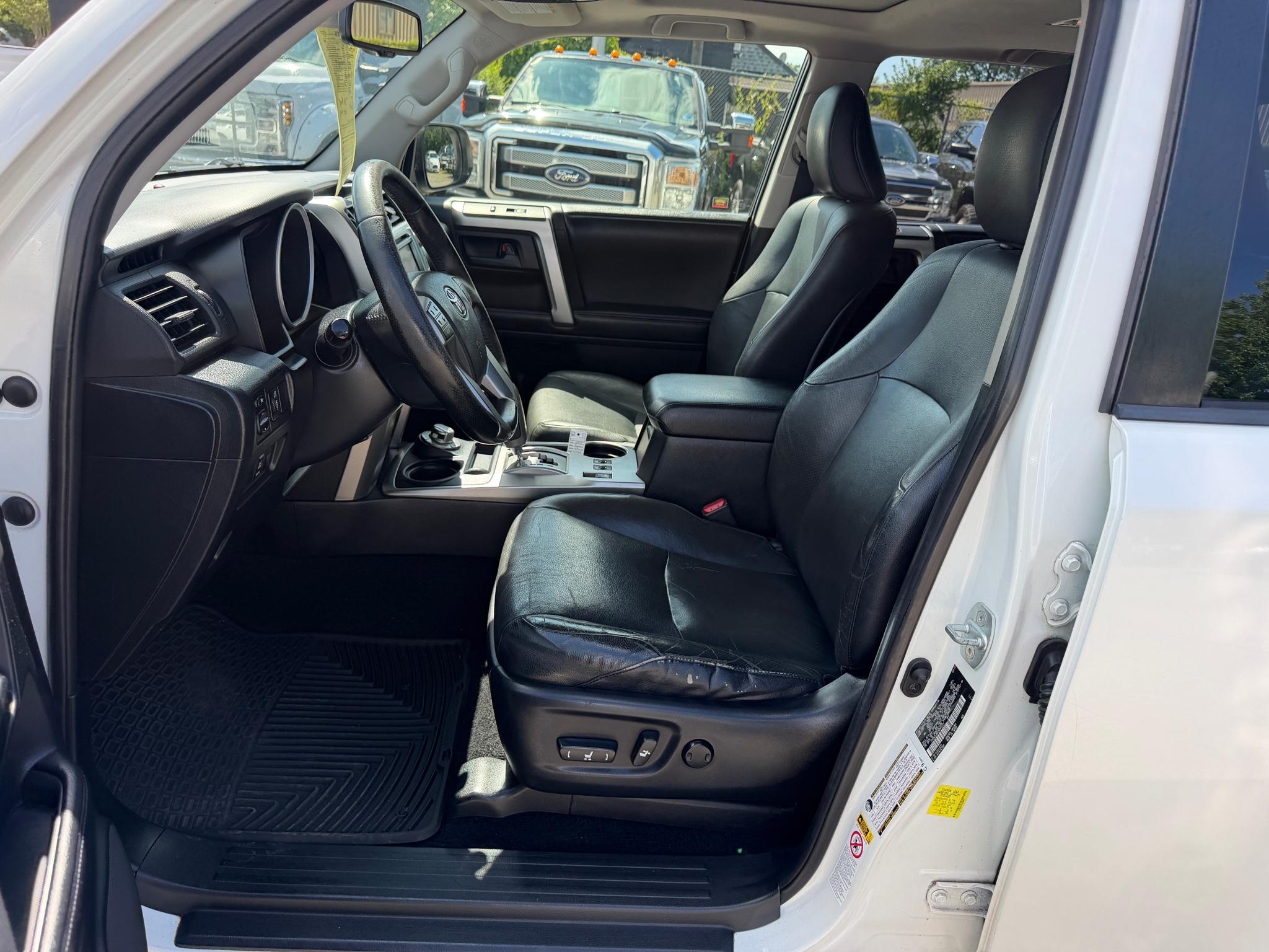 Toyota 4Runner 4WD 4dr V6 Limited (Natl) 2012