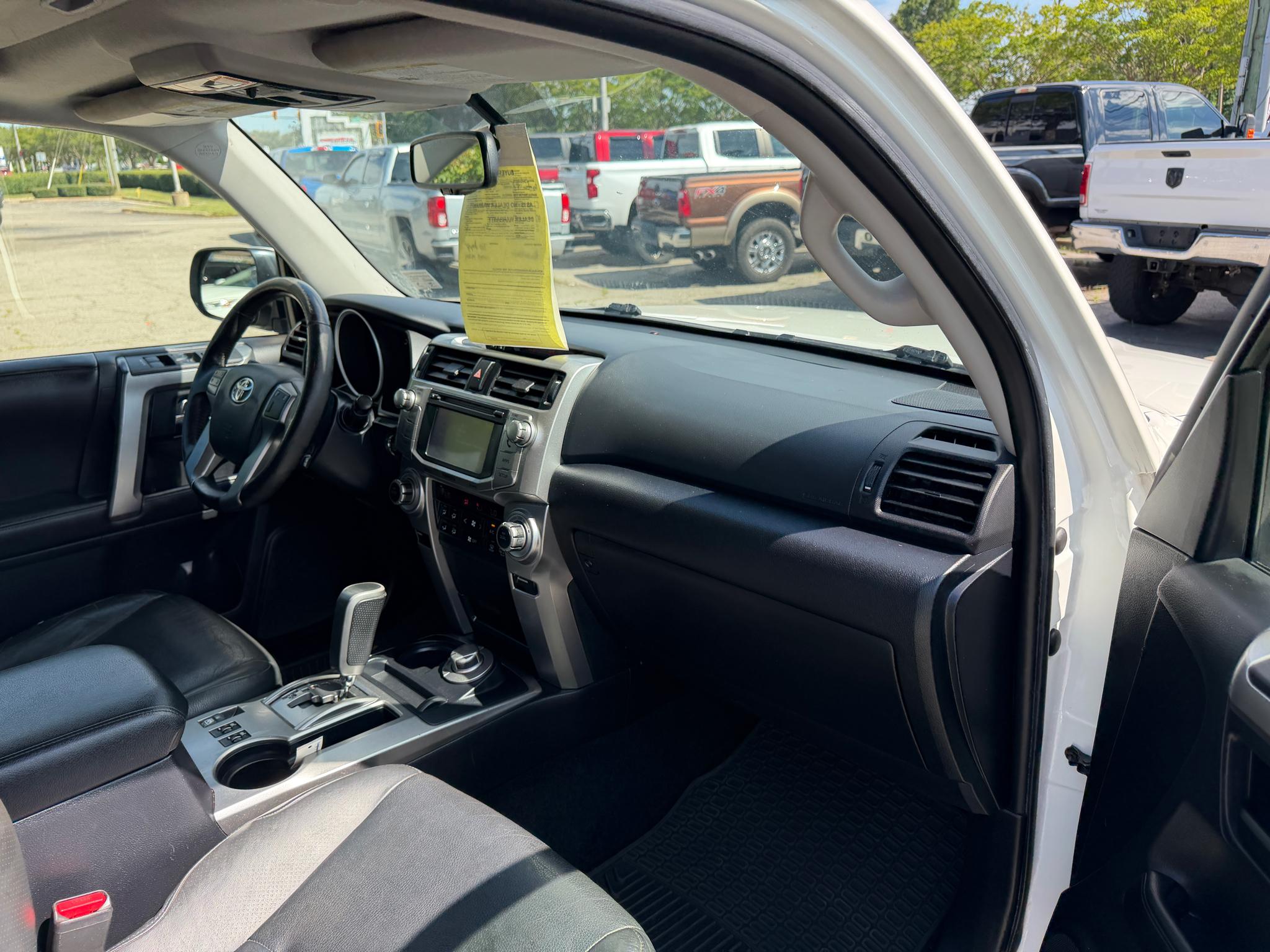 Toyota 4Runner 4WD 4dr V6 Limited (Natl) 2012