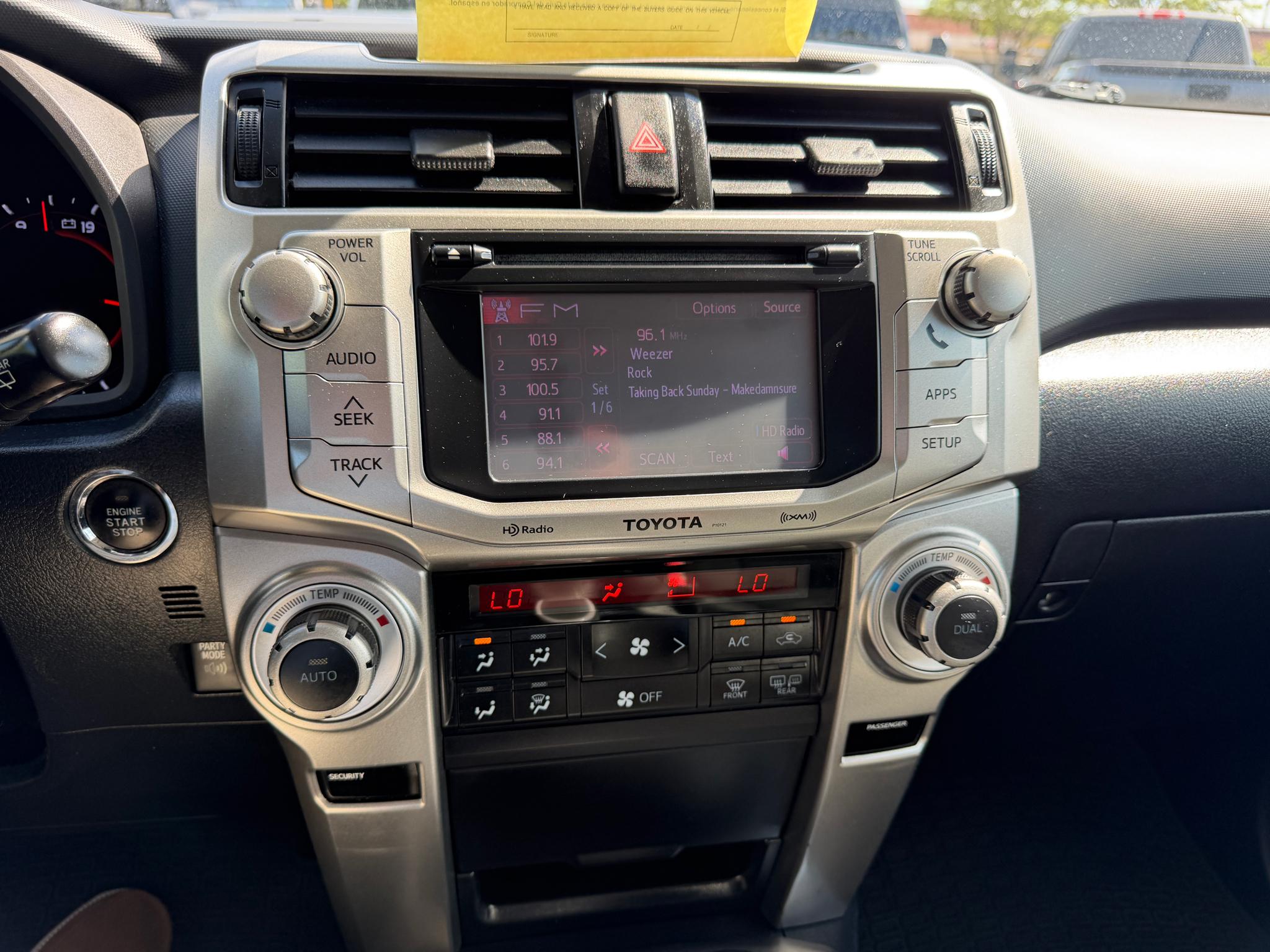 Toyota 4Runner 4WD 4dr V6 Limited (Natl) 2012
