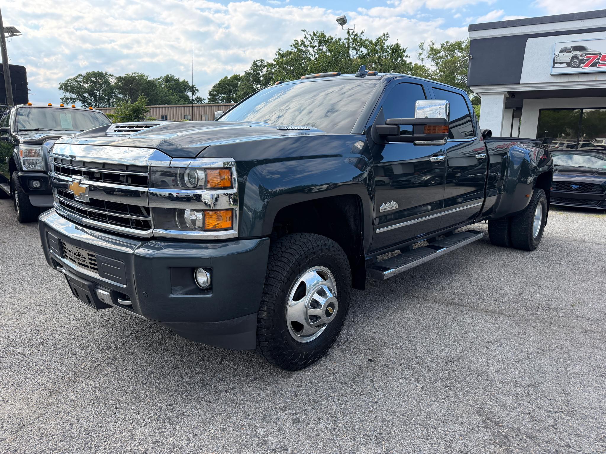 2018 Chevrolet Silverado 3500HD 4WD Crew Cab 167.7" High Country