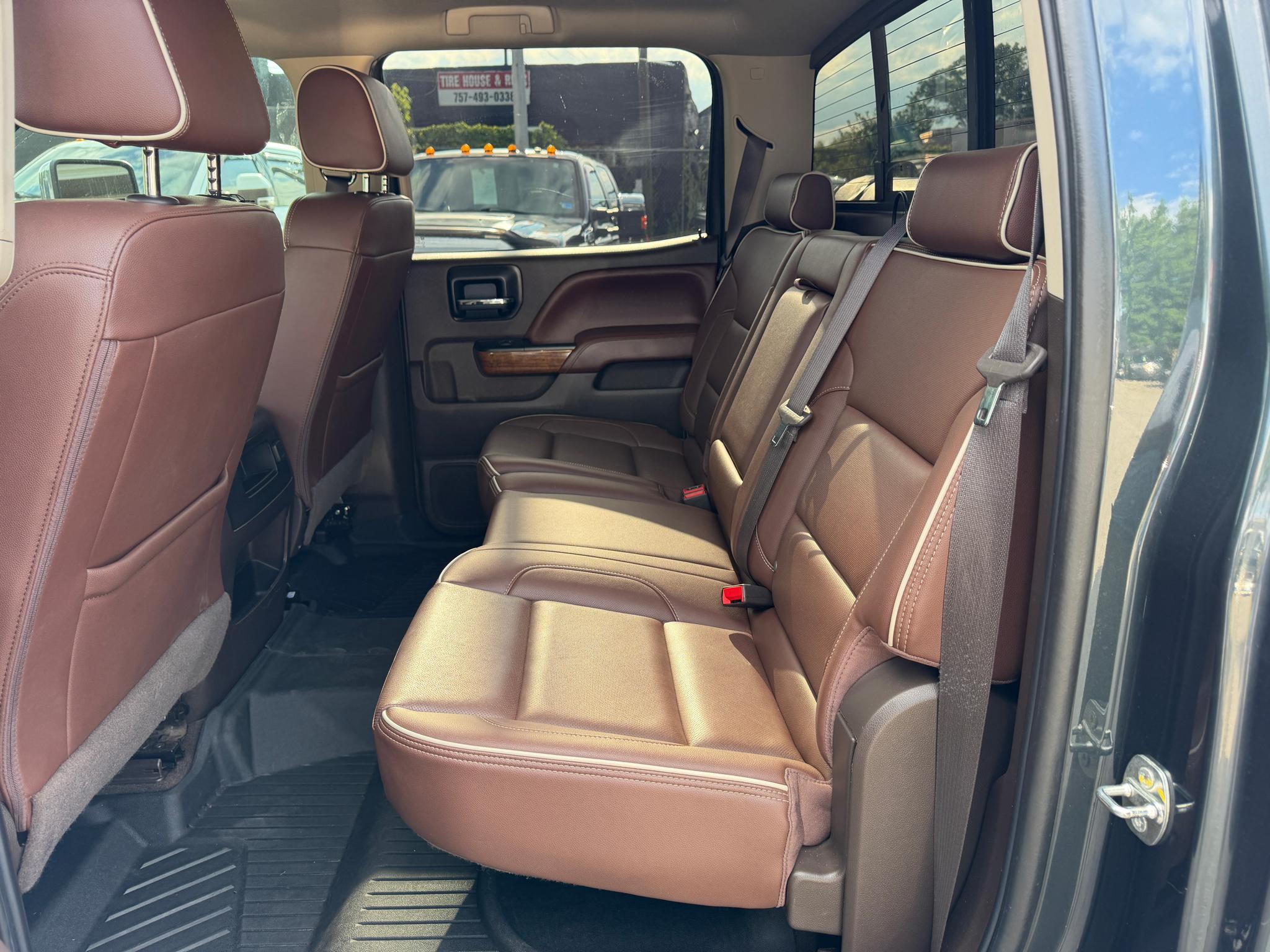 Chevrolet Silverado 3500HD 4WD Crew Cab 167.7" High Country 2018