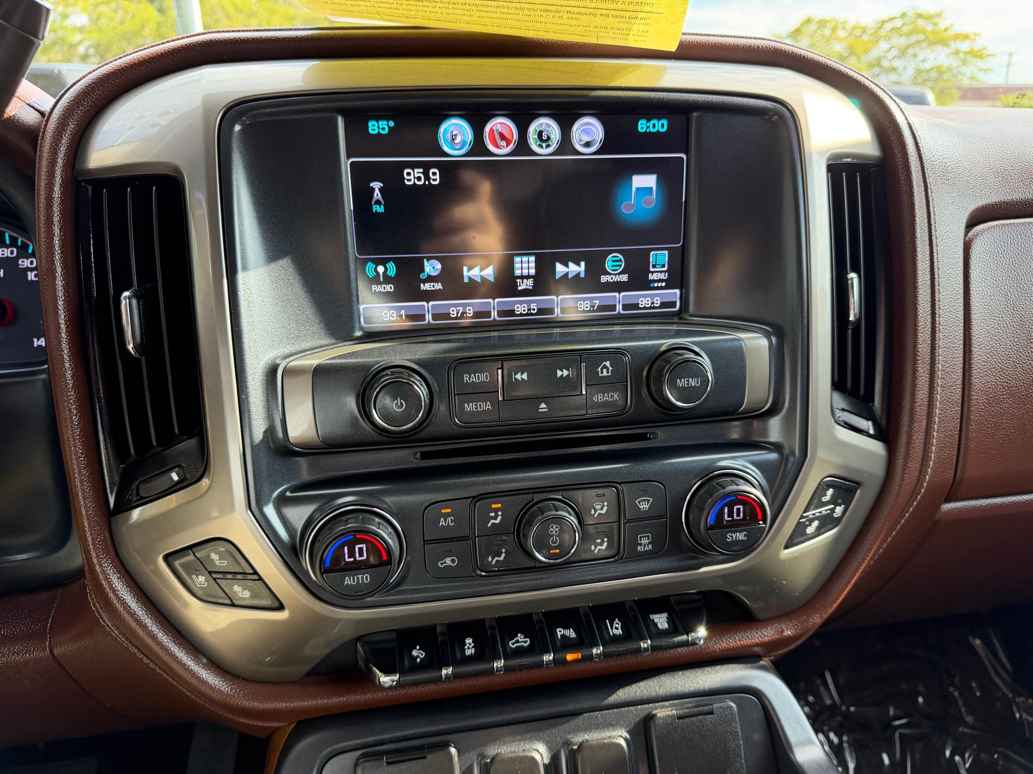 Chevrolet Silverado 3500HD 4WD Crew Cab 167.7" High Country 2018