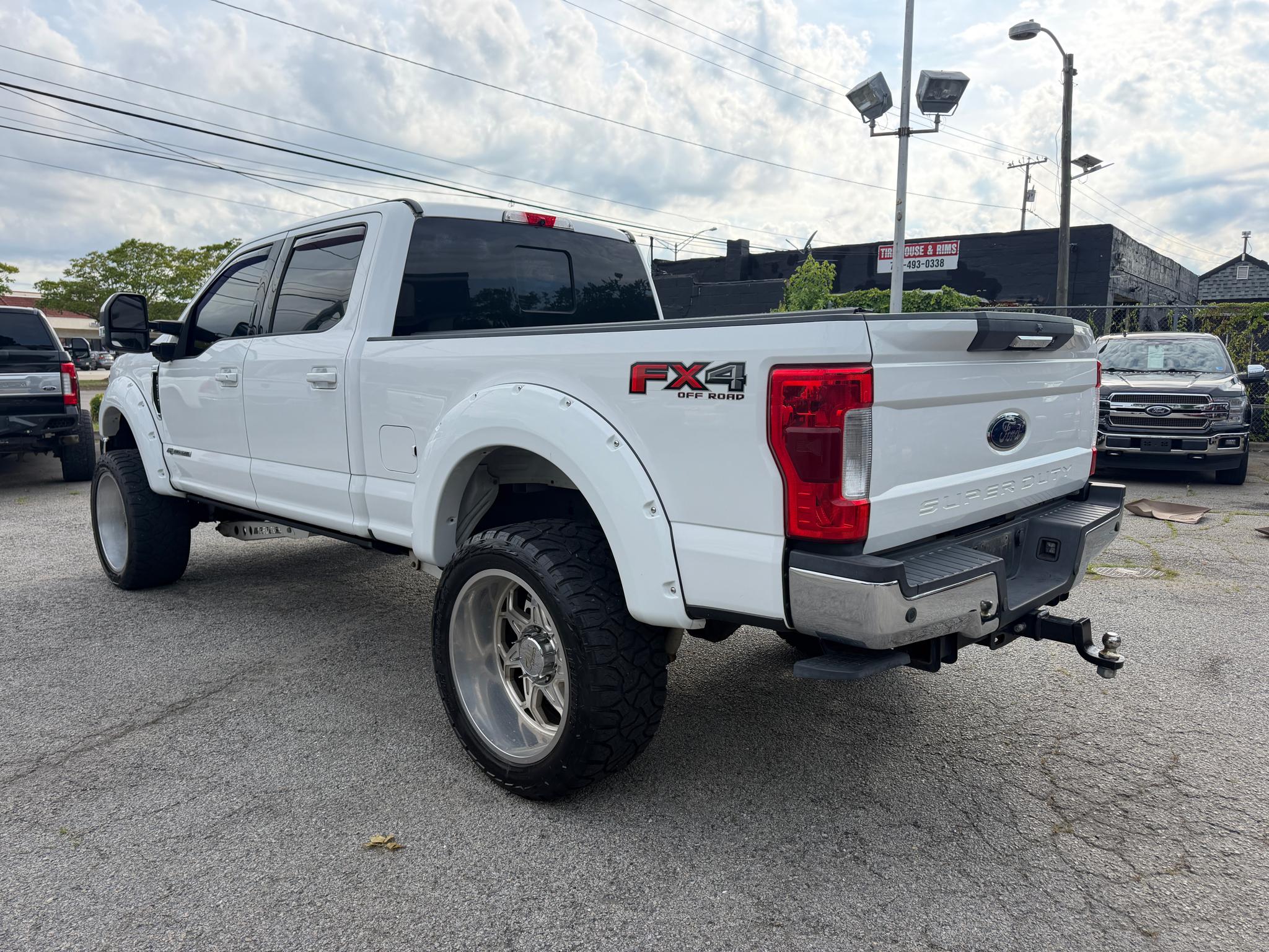 Ford Super Duty F-250 SRW Lariat 4WD Crew Cab 6.75' Box 2019