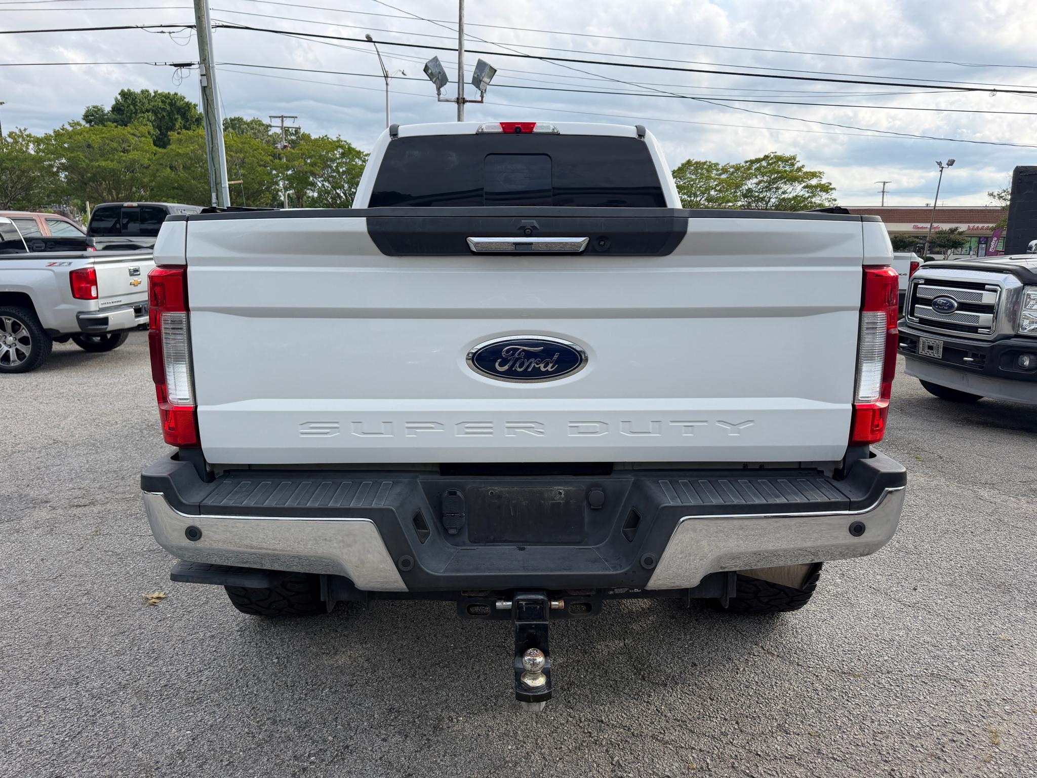Ford Super Duty F-250 SRW Lariat 4WD Crew Cab 6.75' Box 2019