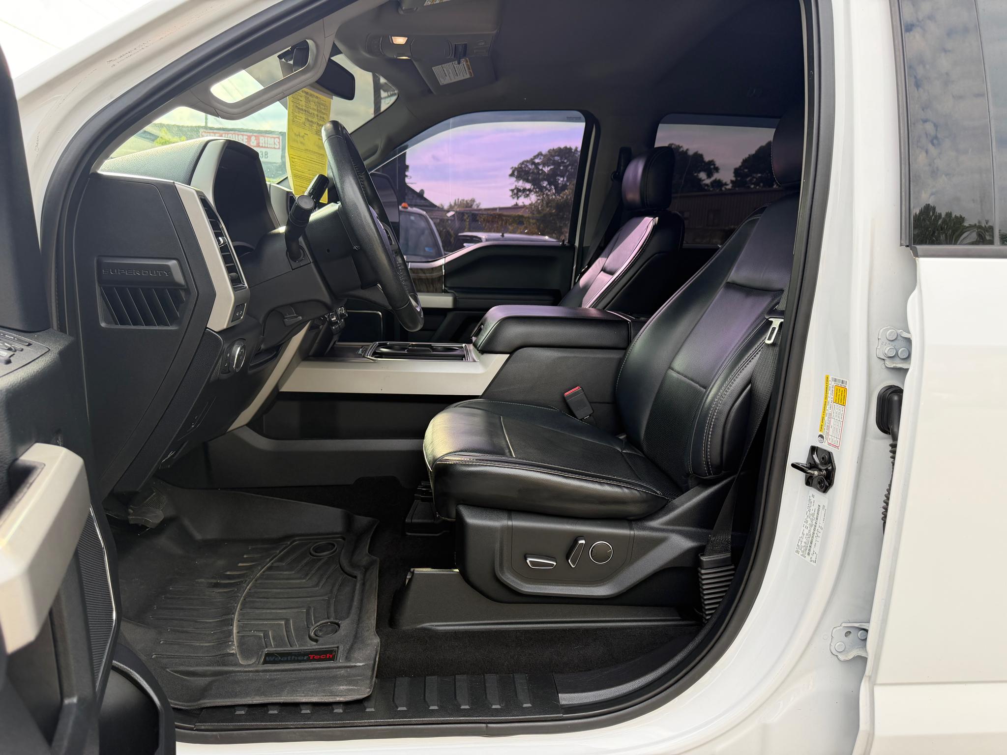 Ford Super Duty F-250 SRW Lariat 4WD Crew Cab 6.75' Box 2019
