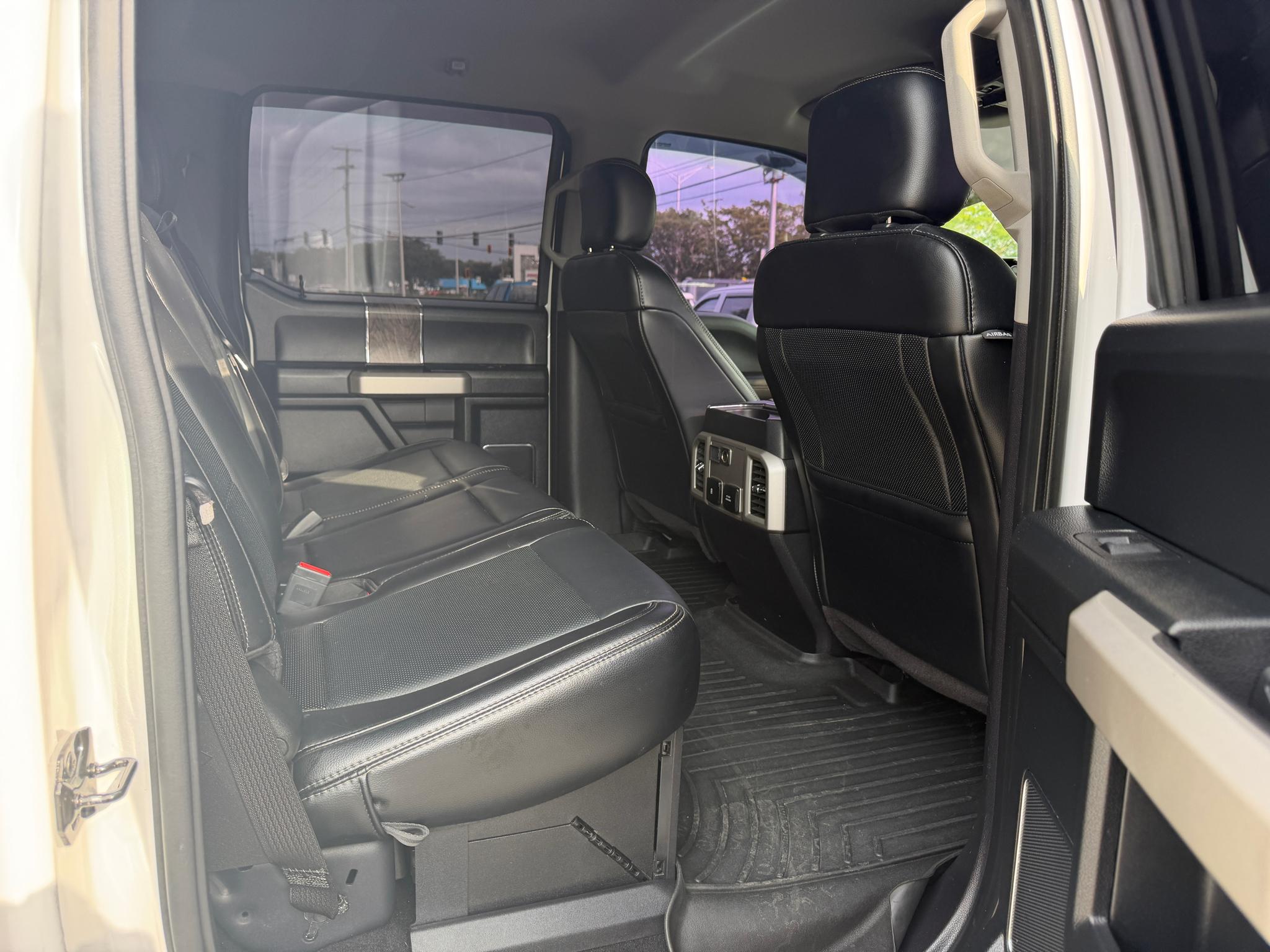 Ford Super Duty F-250 SRW Lariat 4WD Crew Cab 6.75' Box 2019