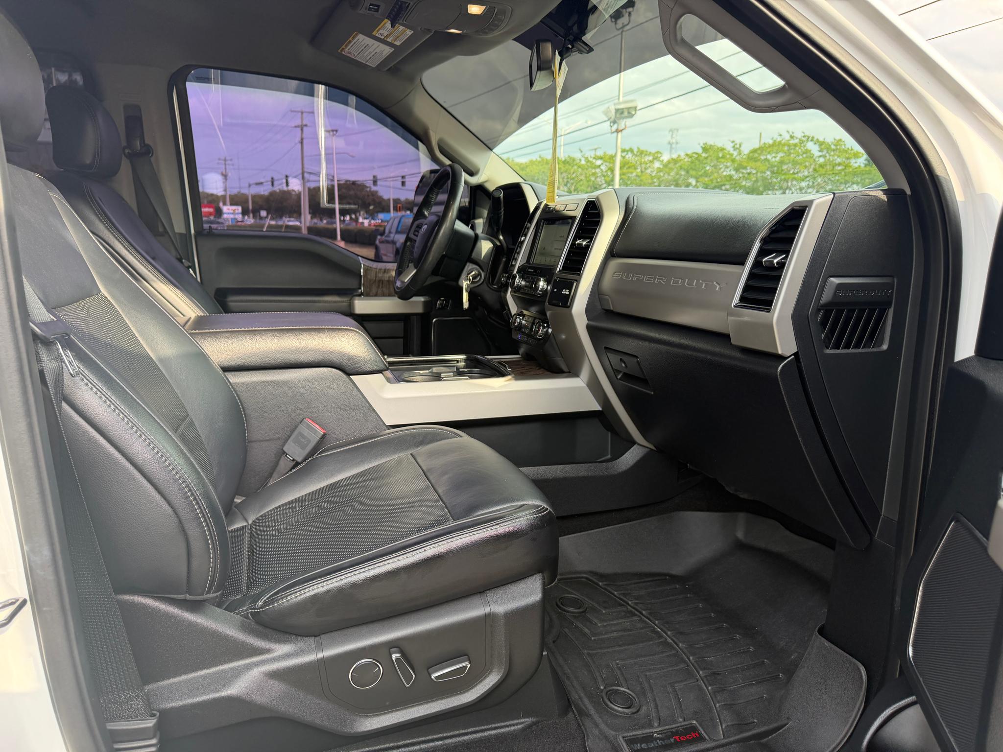 Ford Super Duty F-250 SRW Lariat 4WD Crew Cab 6.75' Box 2019
