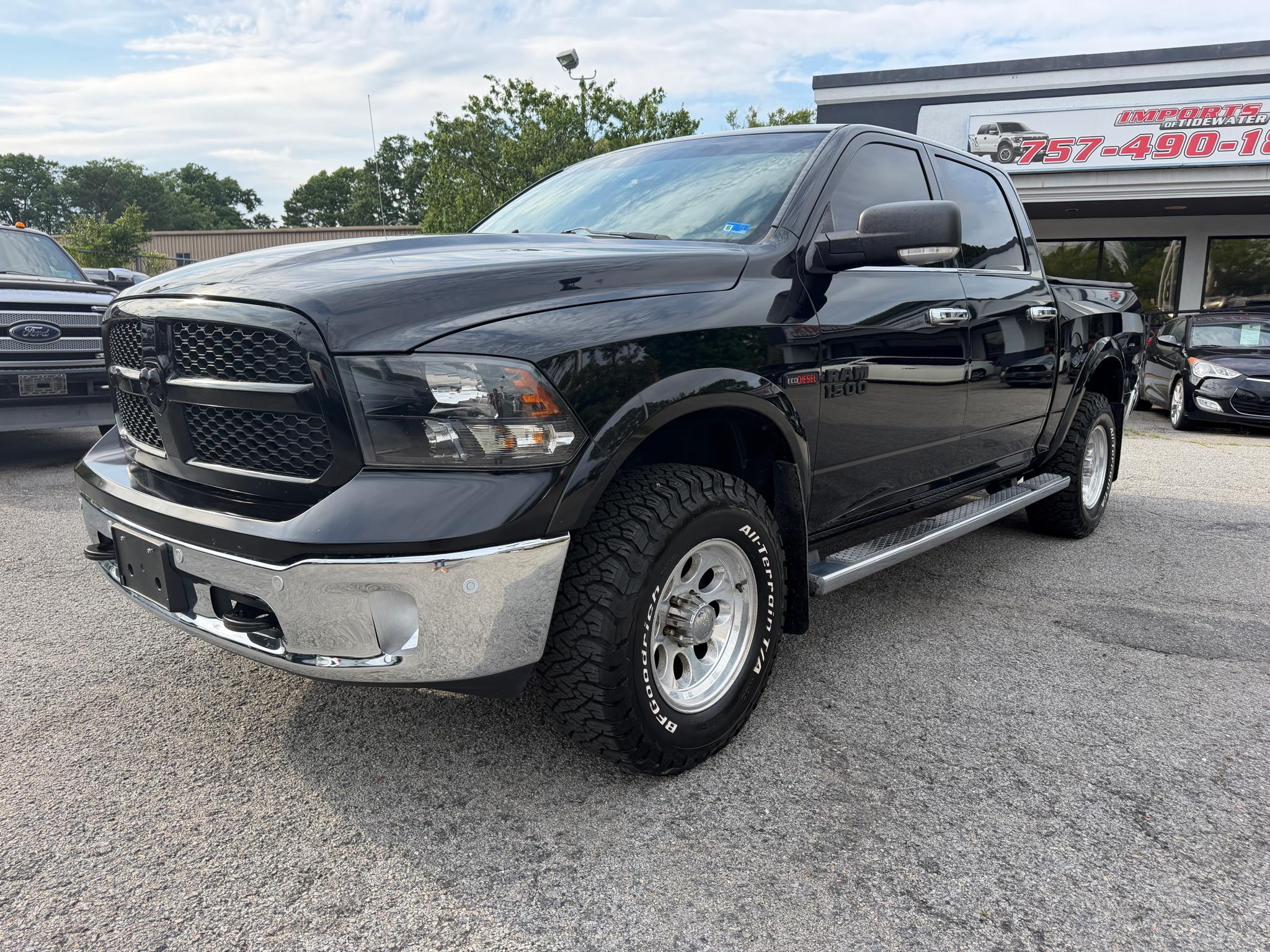RAM 1500 4WD Crew Cab 140.5" Outdoorsman 2014