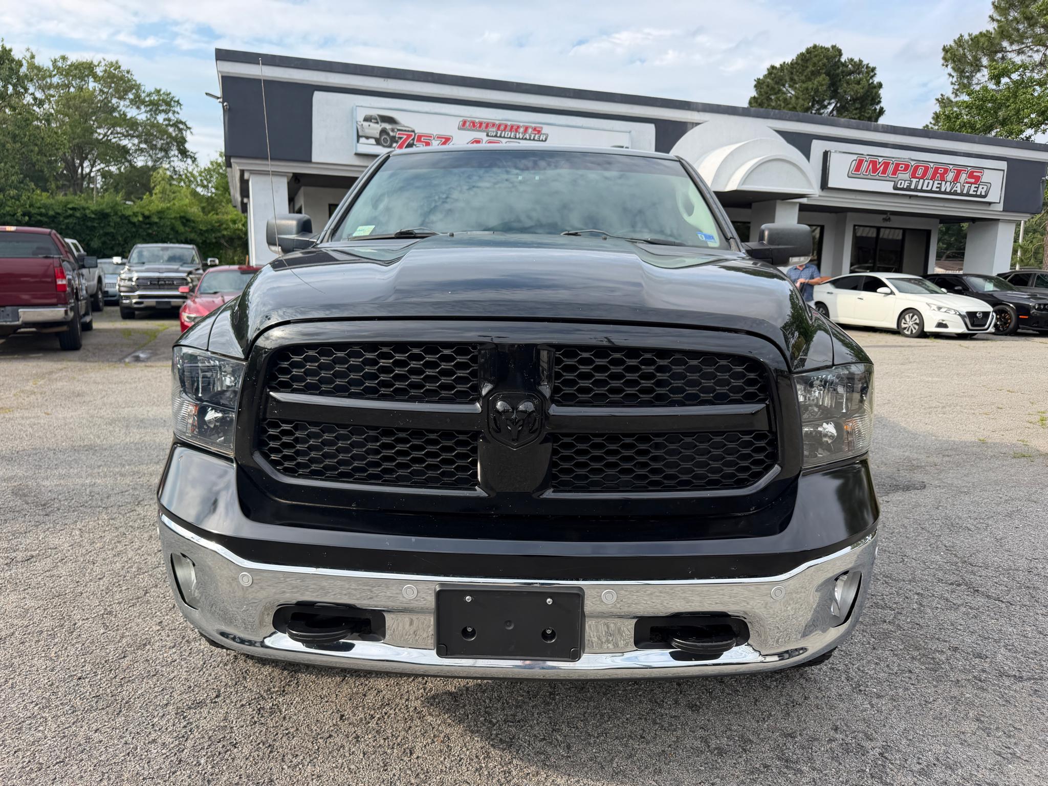 RAM 1500 4WD Crew Cab 140.5" Outdoorsman 2014