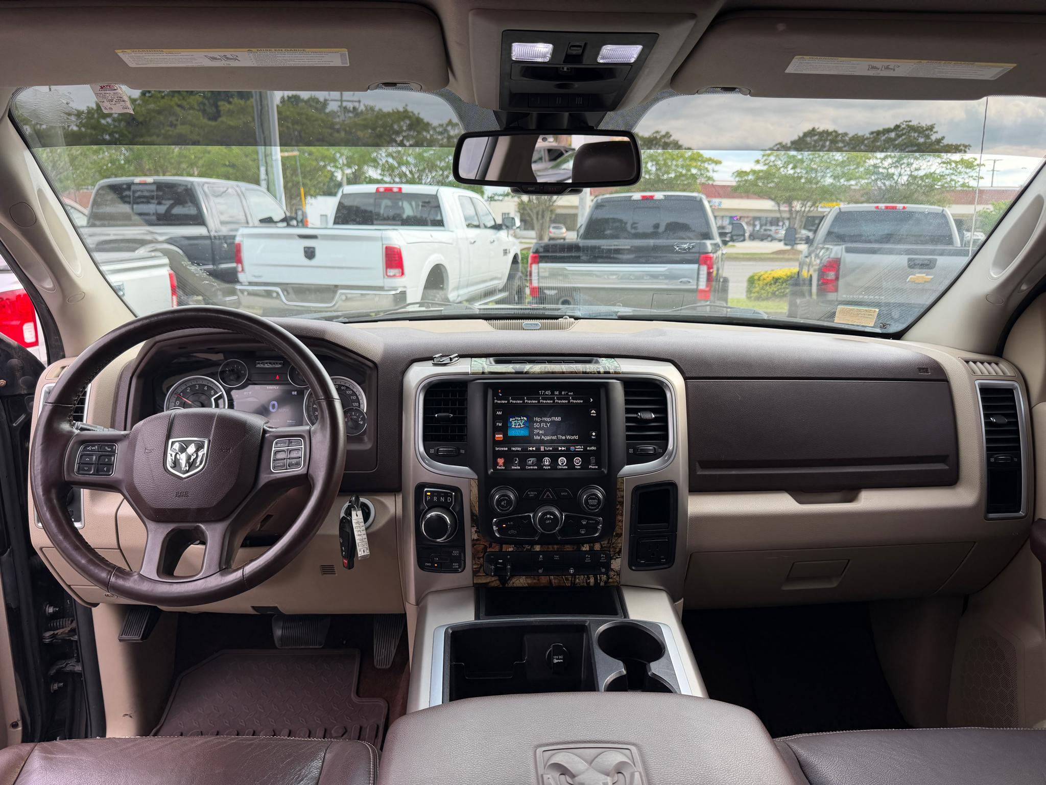RAM 1500 4WD Crew Cab 140.5" Outdoorsman 2014