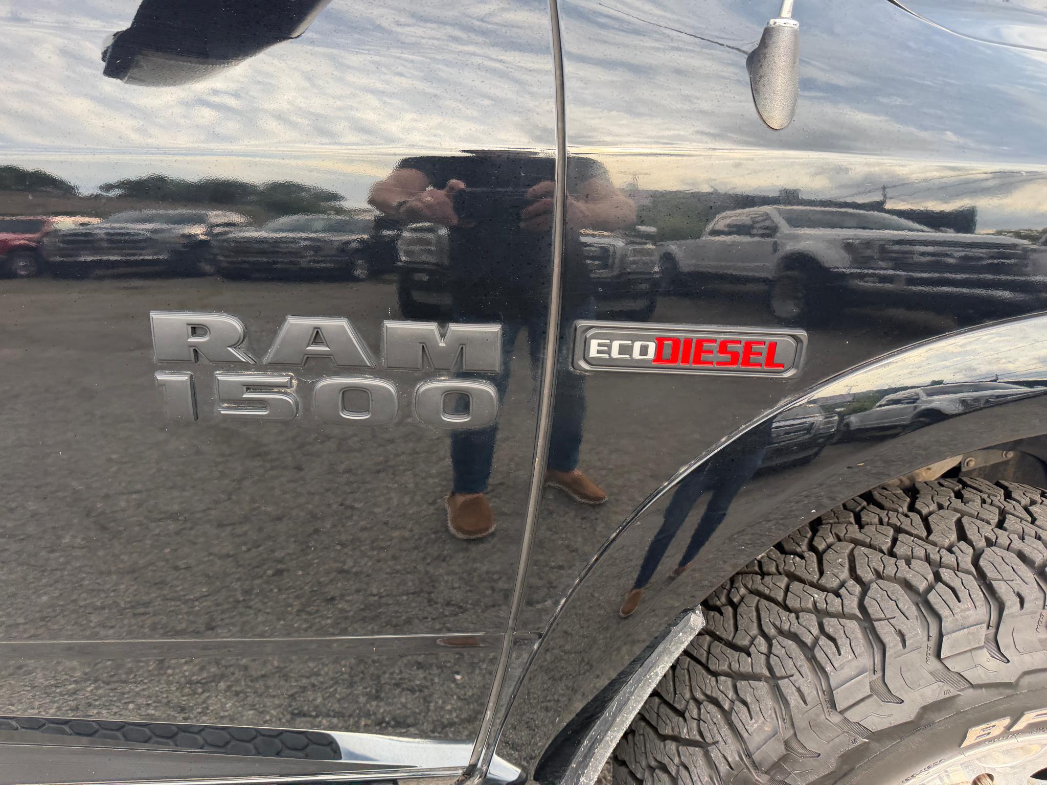 RAM 1500 4WD Crew Cab 140.5" Outdoorsman 2014