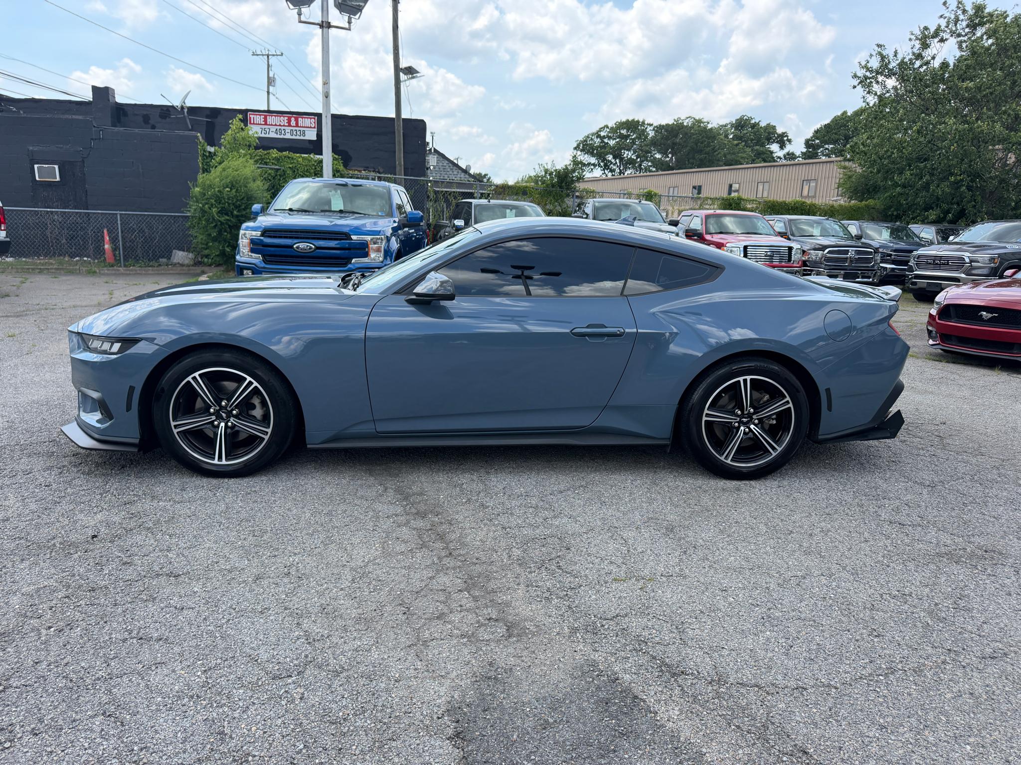 Ford Mustang EcoBoost Fastback 2024