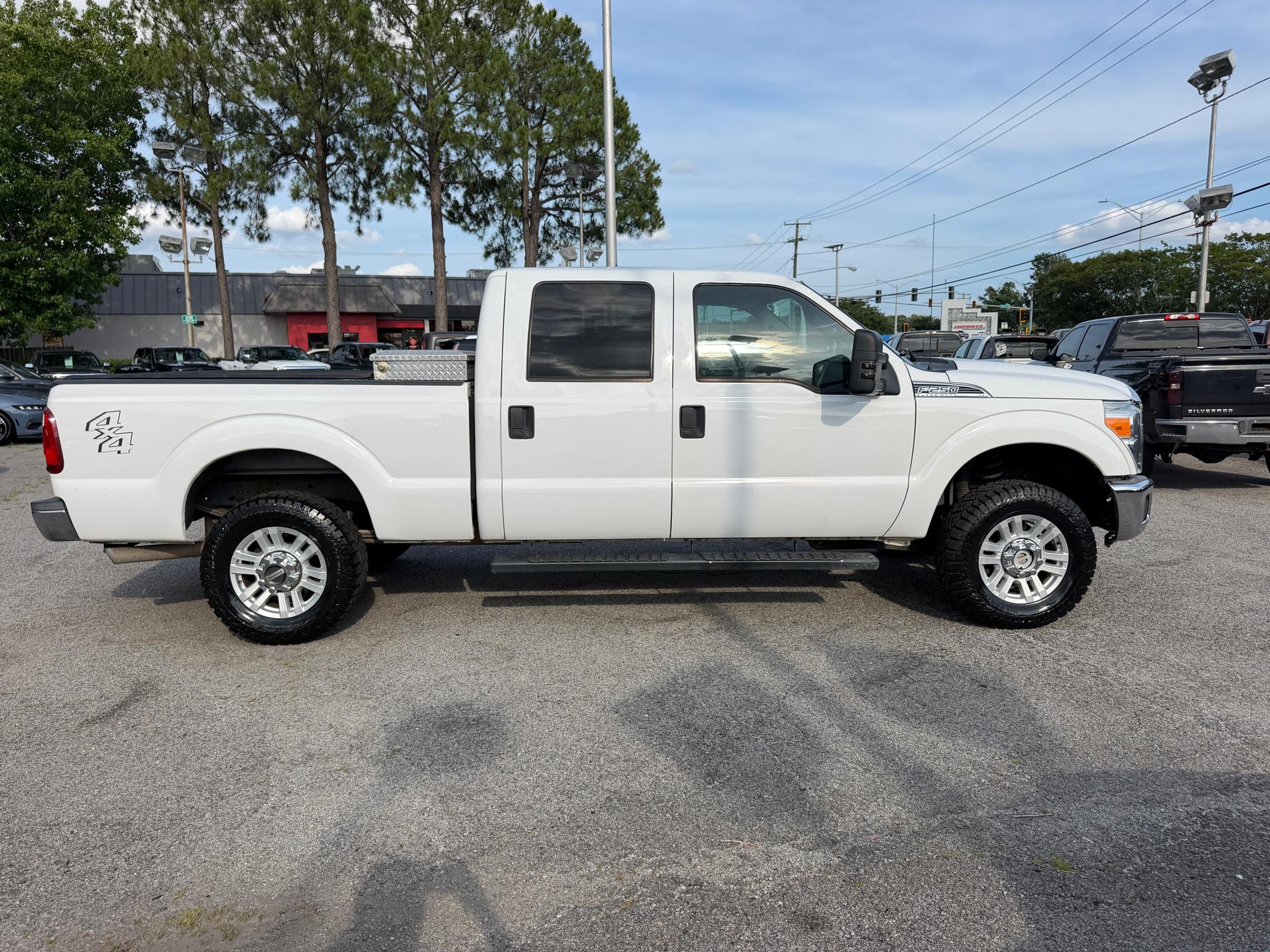 Ford Super Duty F-250 SRW 4WD Crew Cab 156" XLT 2016