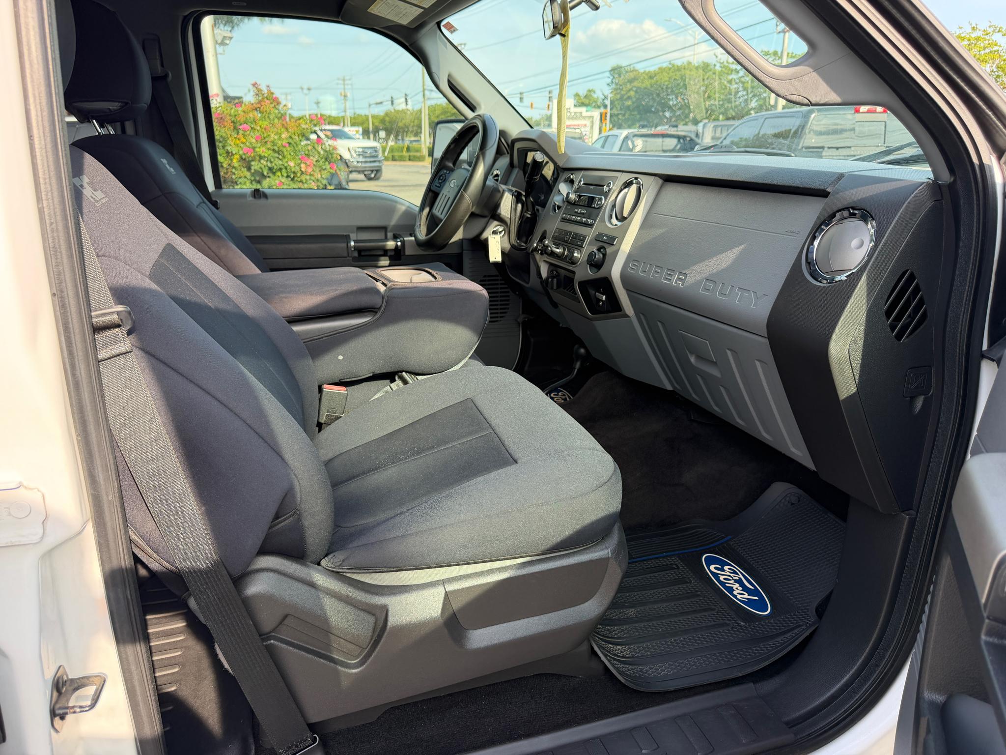 Ford Super Duty F-250 SRW 4WD Crew Cab 156" XLT 2016