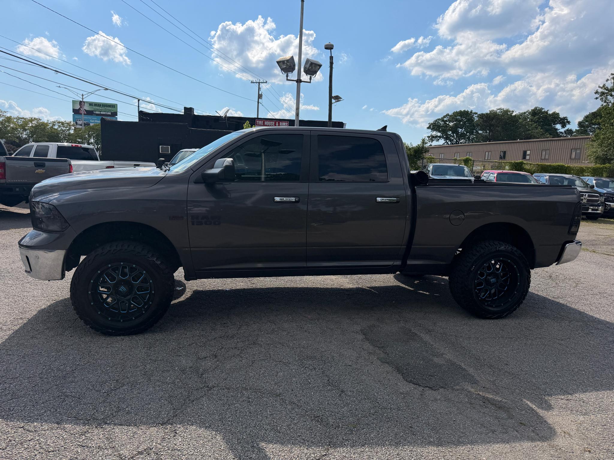 RAM 1500 4WD Crew Cab 149" Lone Star 2016
