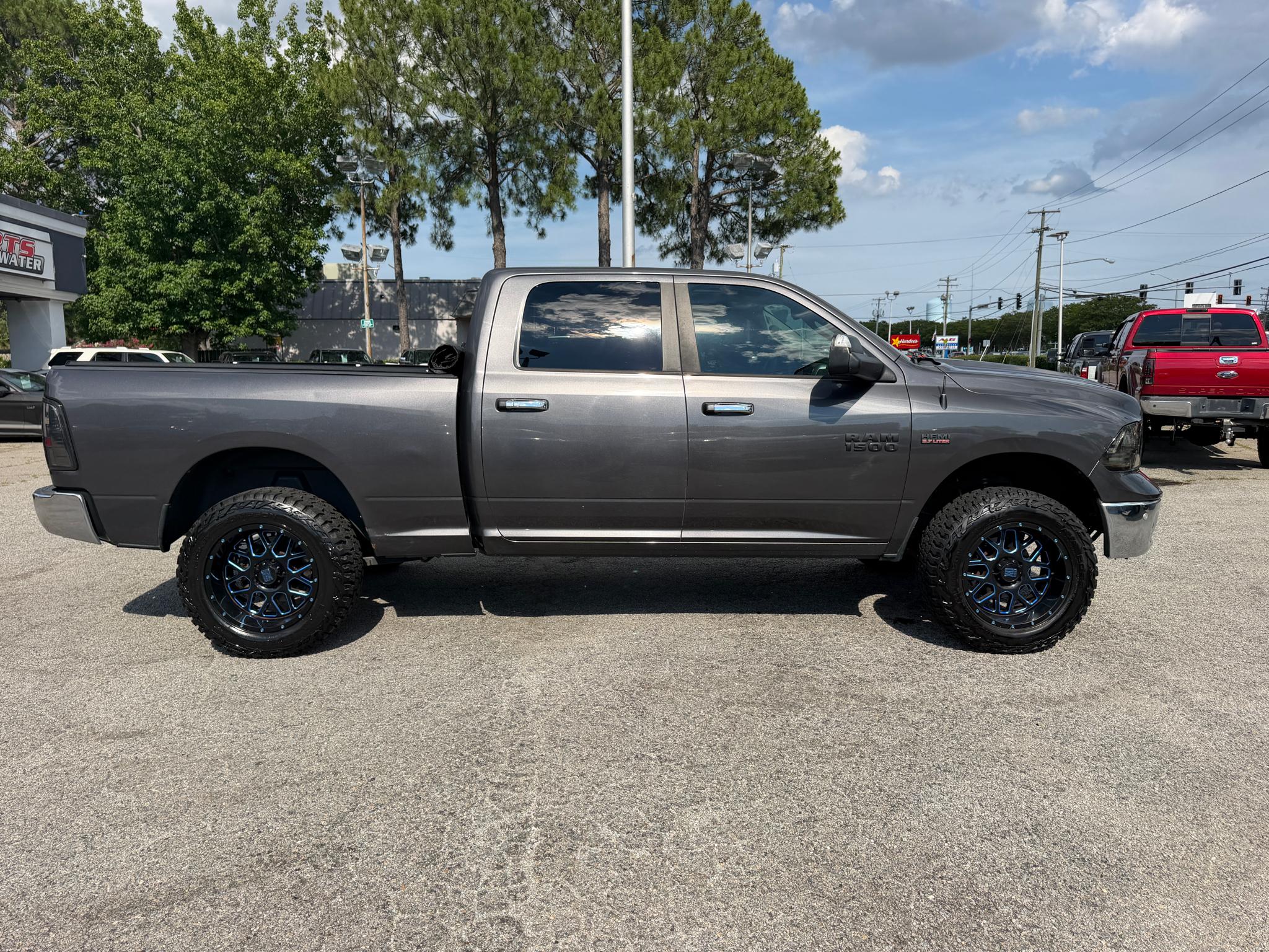RAM 1500 4WD Crew Cab 149" Lone Star 2016