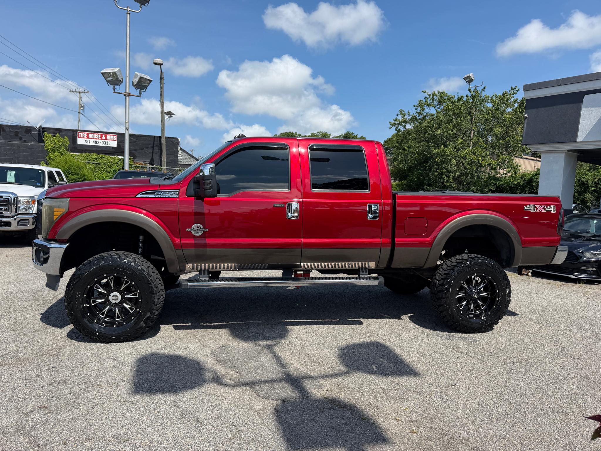 Ford Super Duty F-250 SRW 4WD Crew Cab 156" Lariat 2016