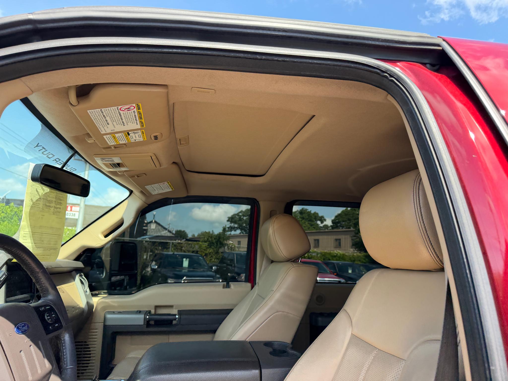 Ford Super Duty F-250 SRW 4WD Crew Cab 156" Lariat 2016