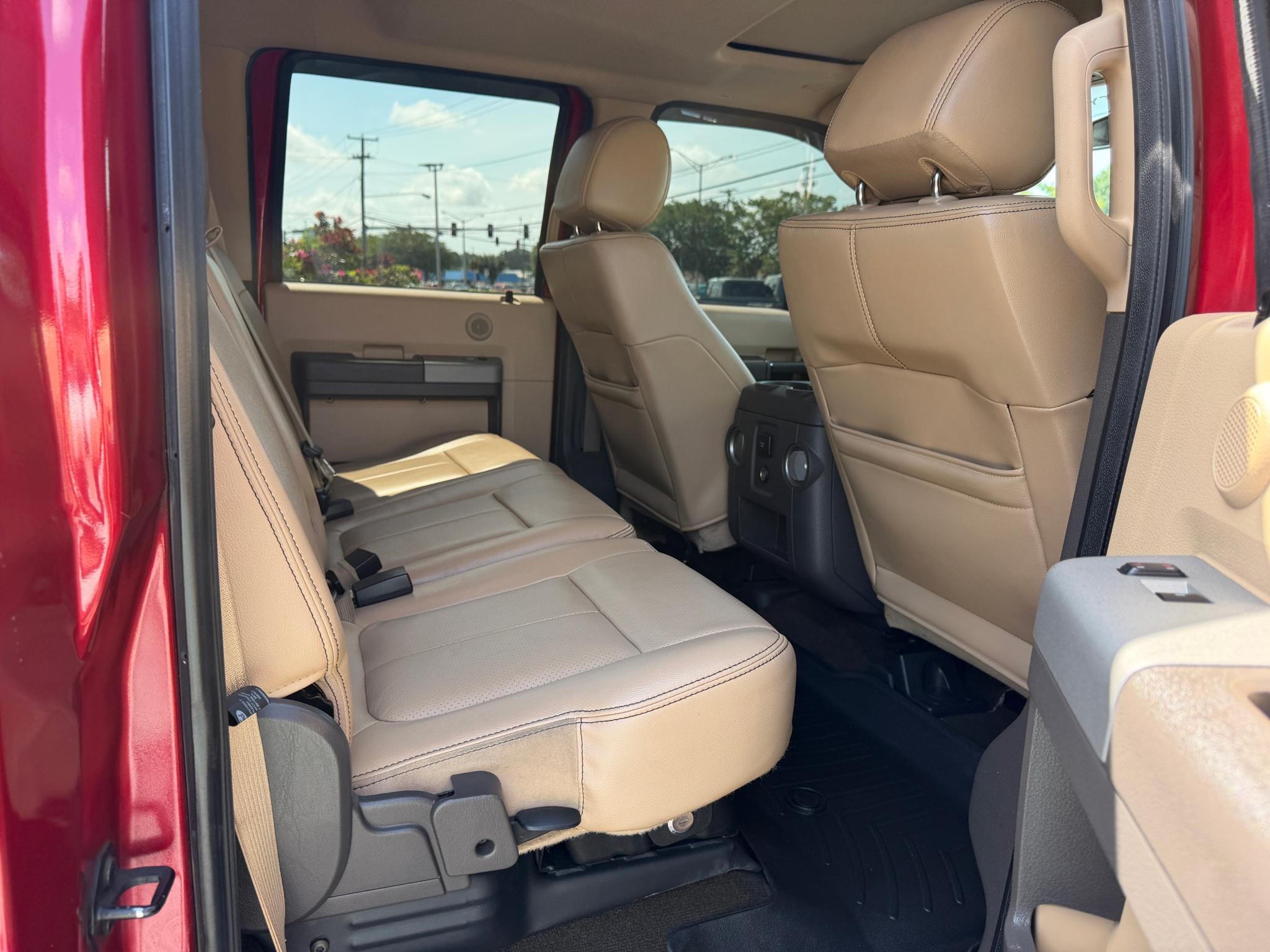 Ford Super Duty F-250 SRW 4WD Crew Cab 156" Lariat 2016