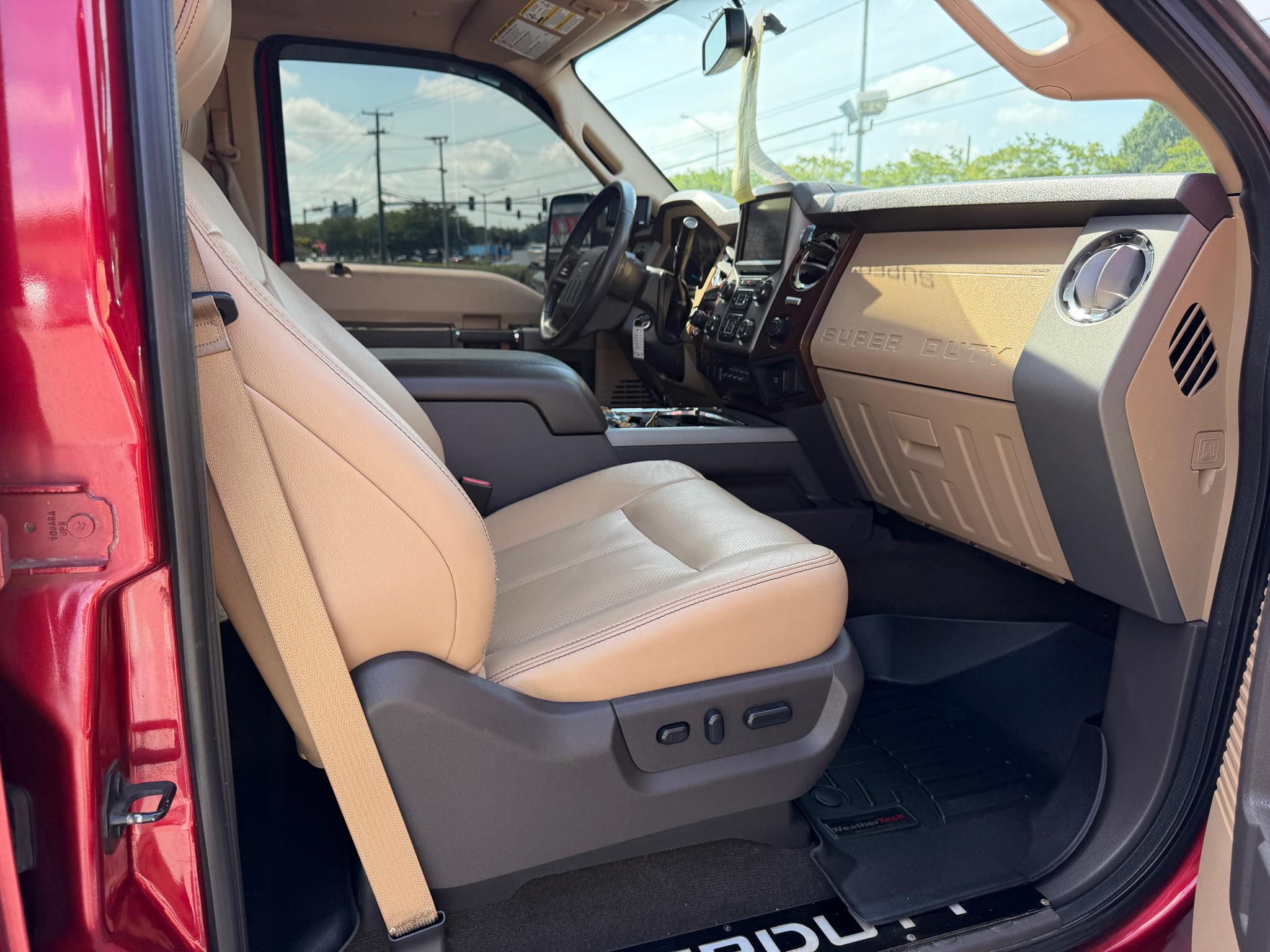 Ford Super Duty F-250 SRW 4WD Crew Cab 156" Lariat 2016